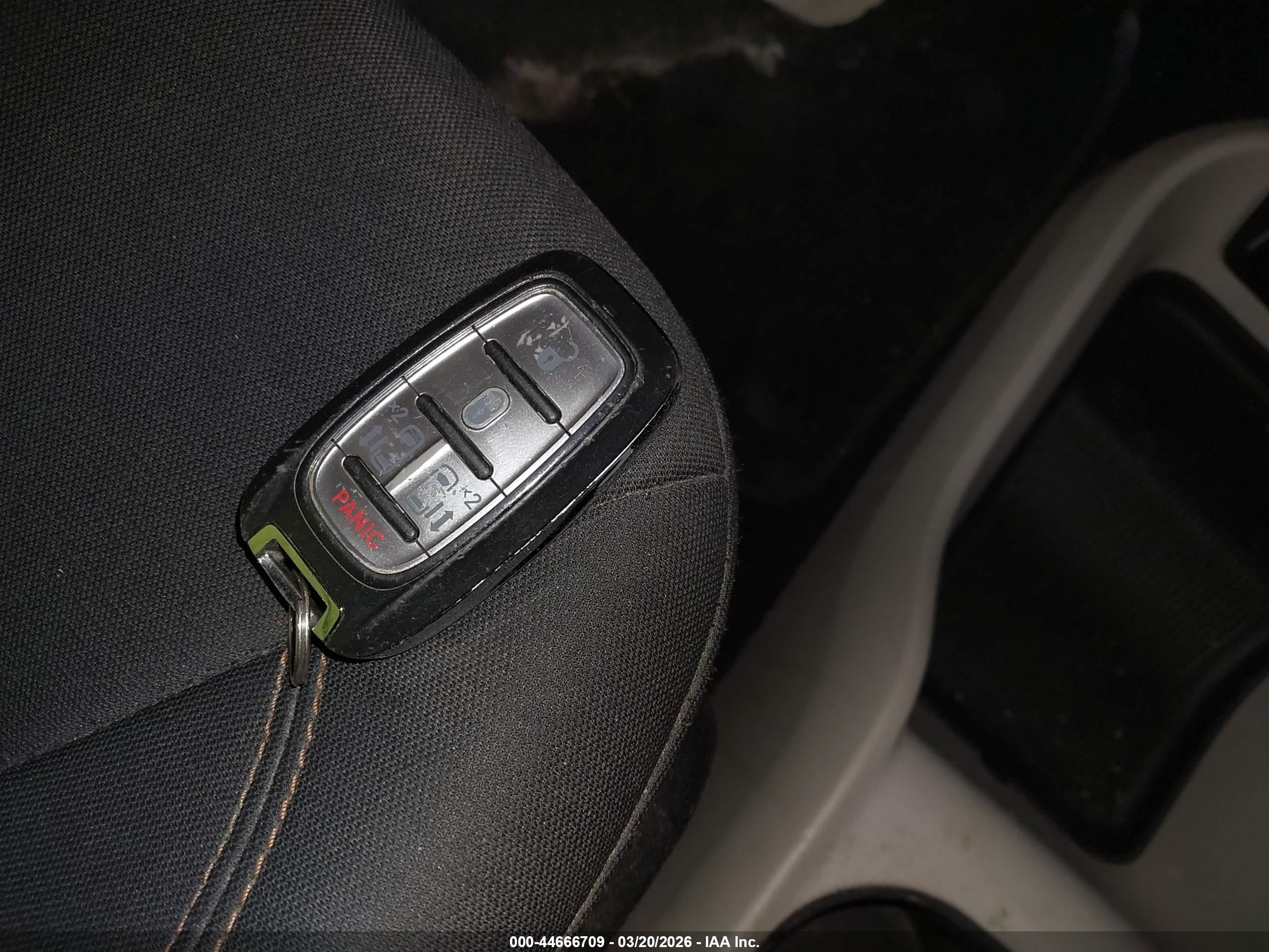 CHRYSLER PACIFICA image 11