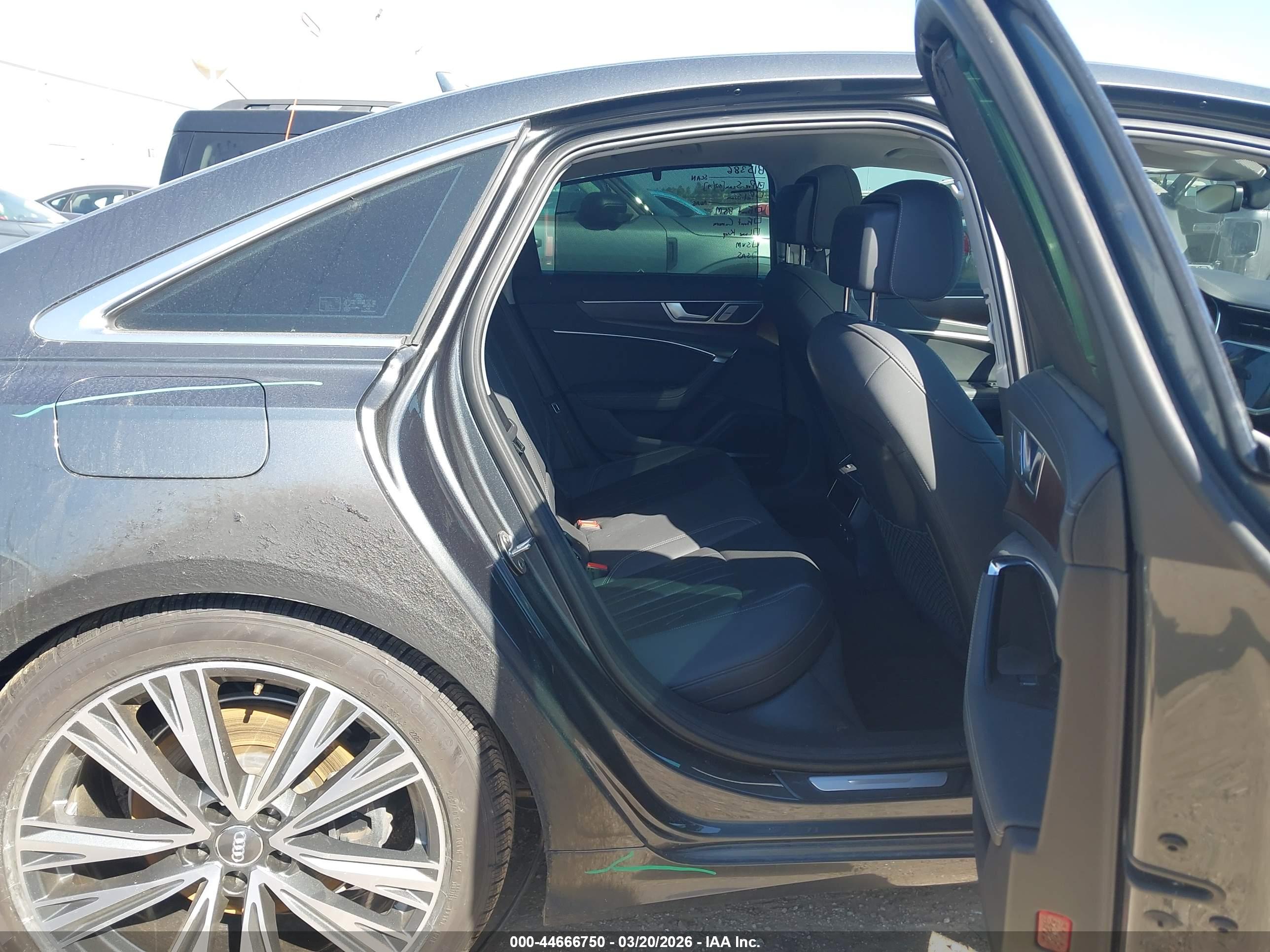 AUDI A6 image 8