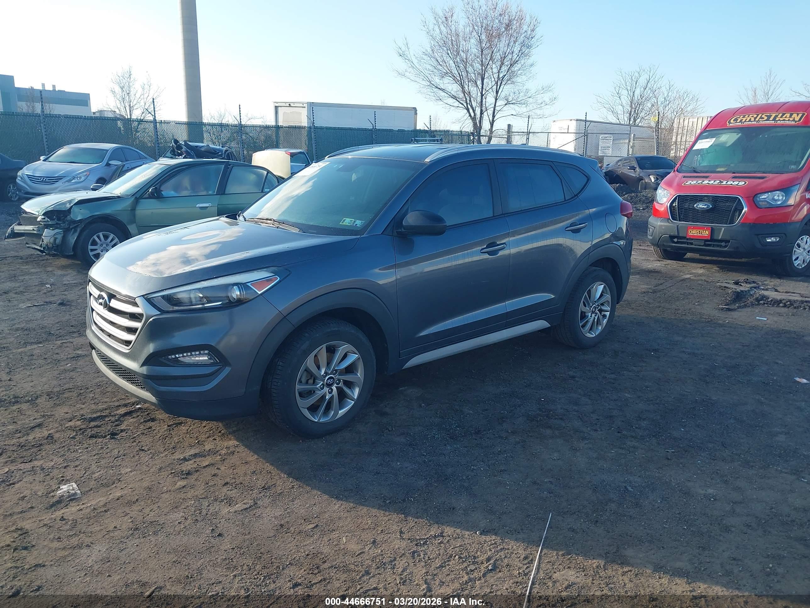 HYUNDAI TUCSON image 2