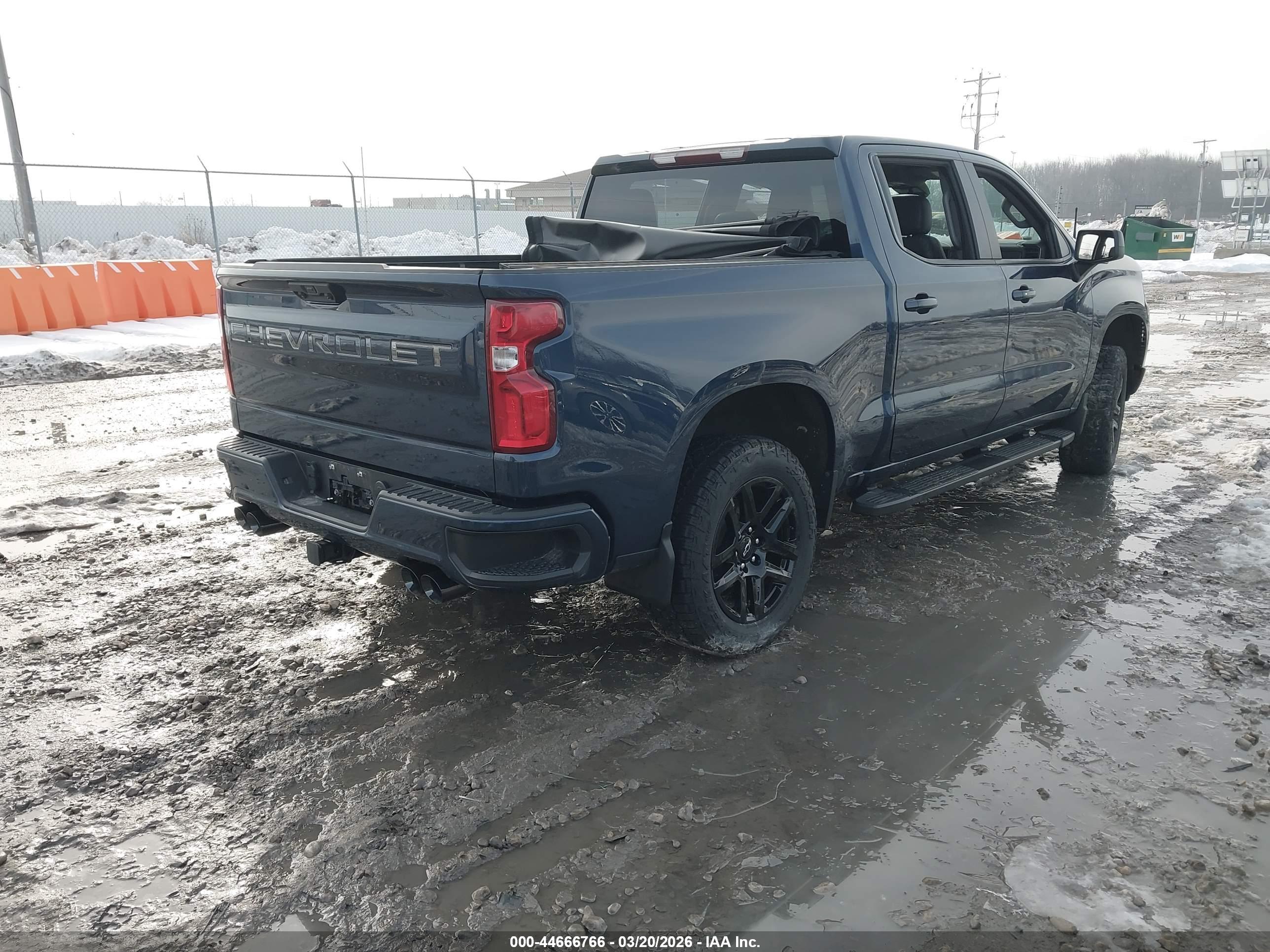 CHEVROLET SILVERADO image 4