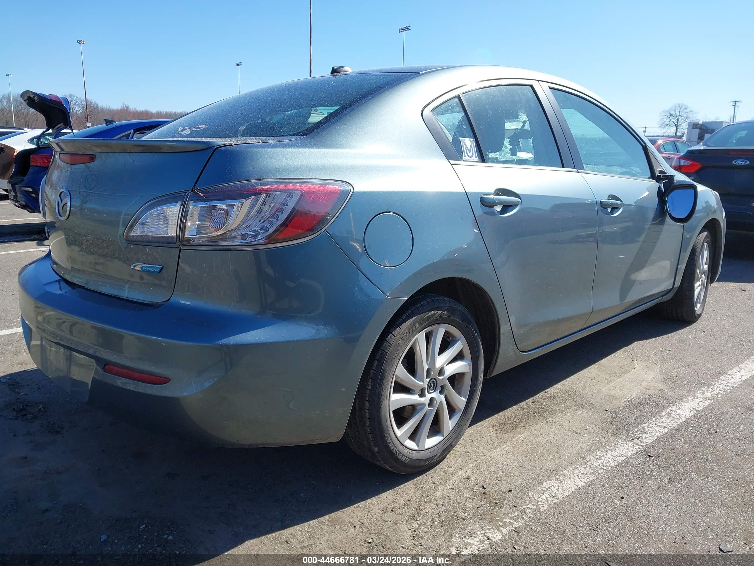 MAZDA MAZDA3 image 4
