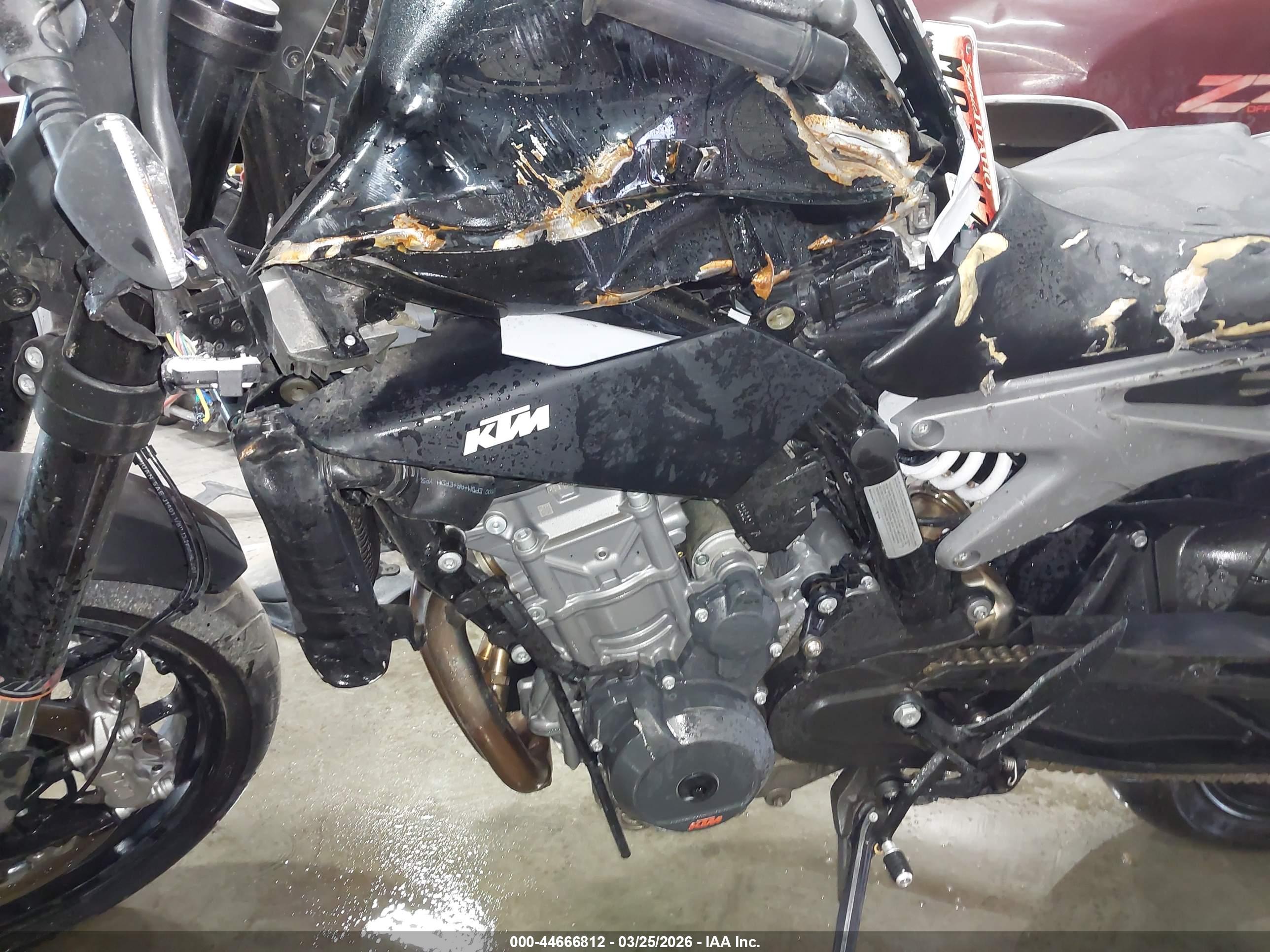 KTM 790 image 9