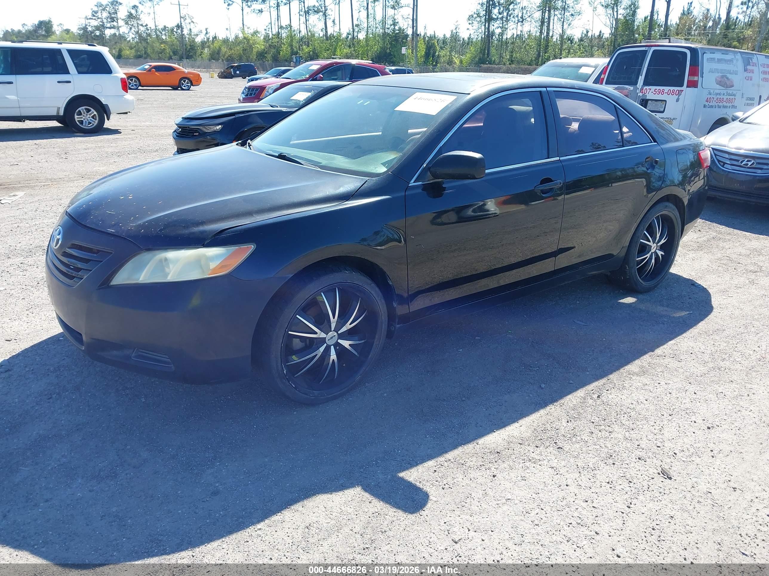 TOYOTA CAMRY image 2