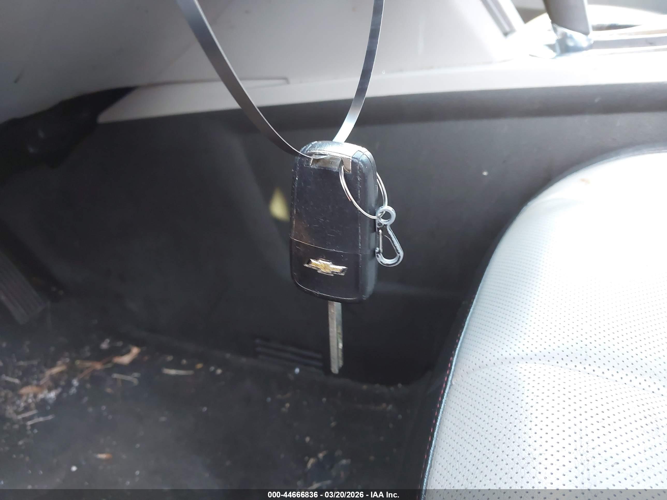 GMC TERRAIN image 11