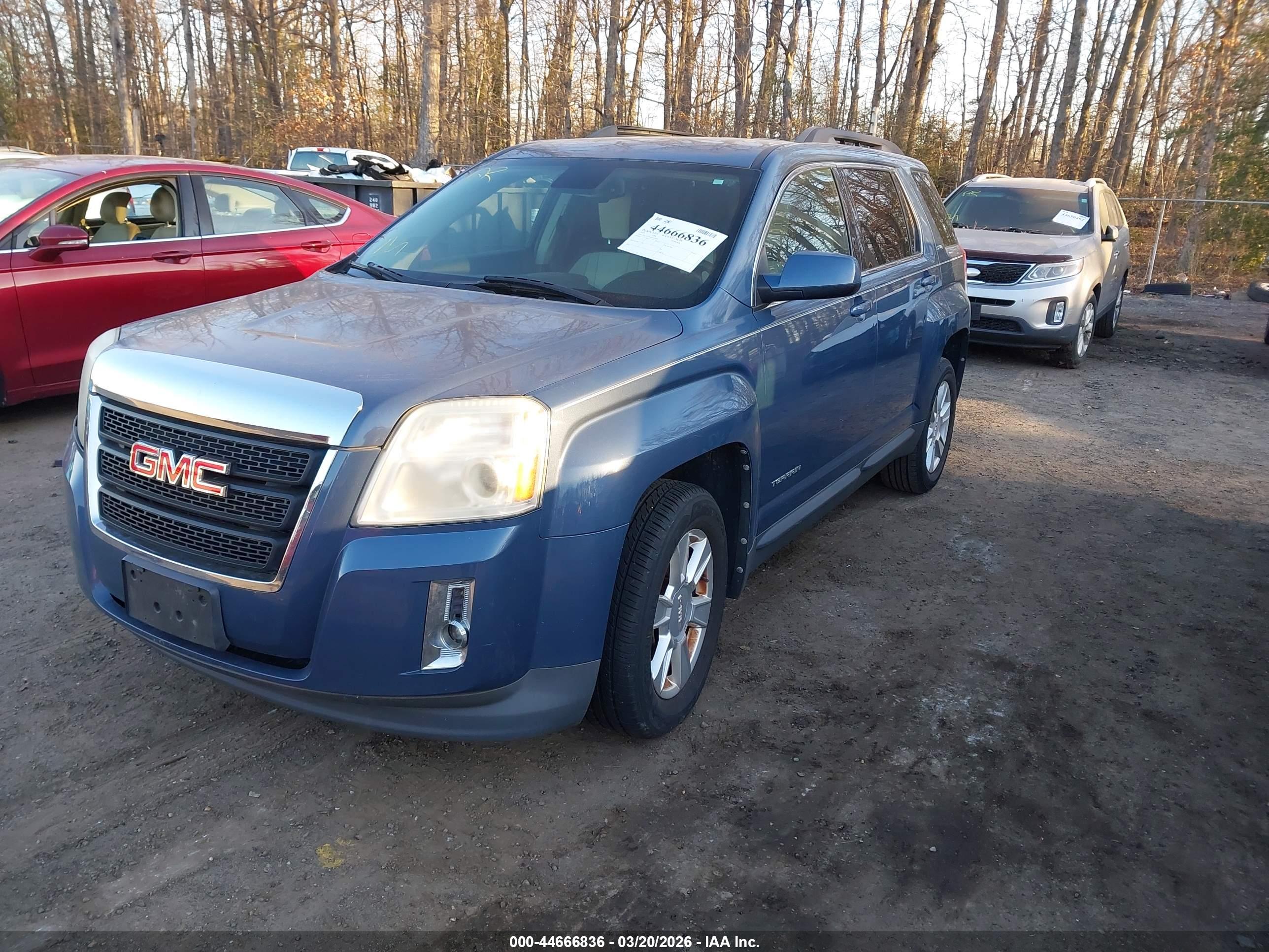 GMC TERRAIN image 2