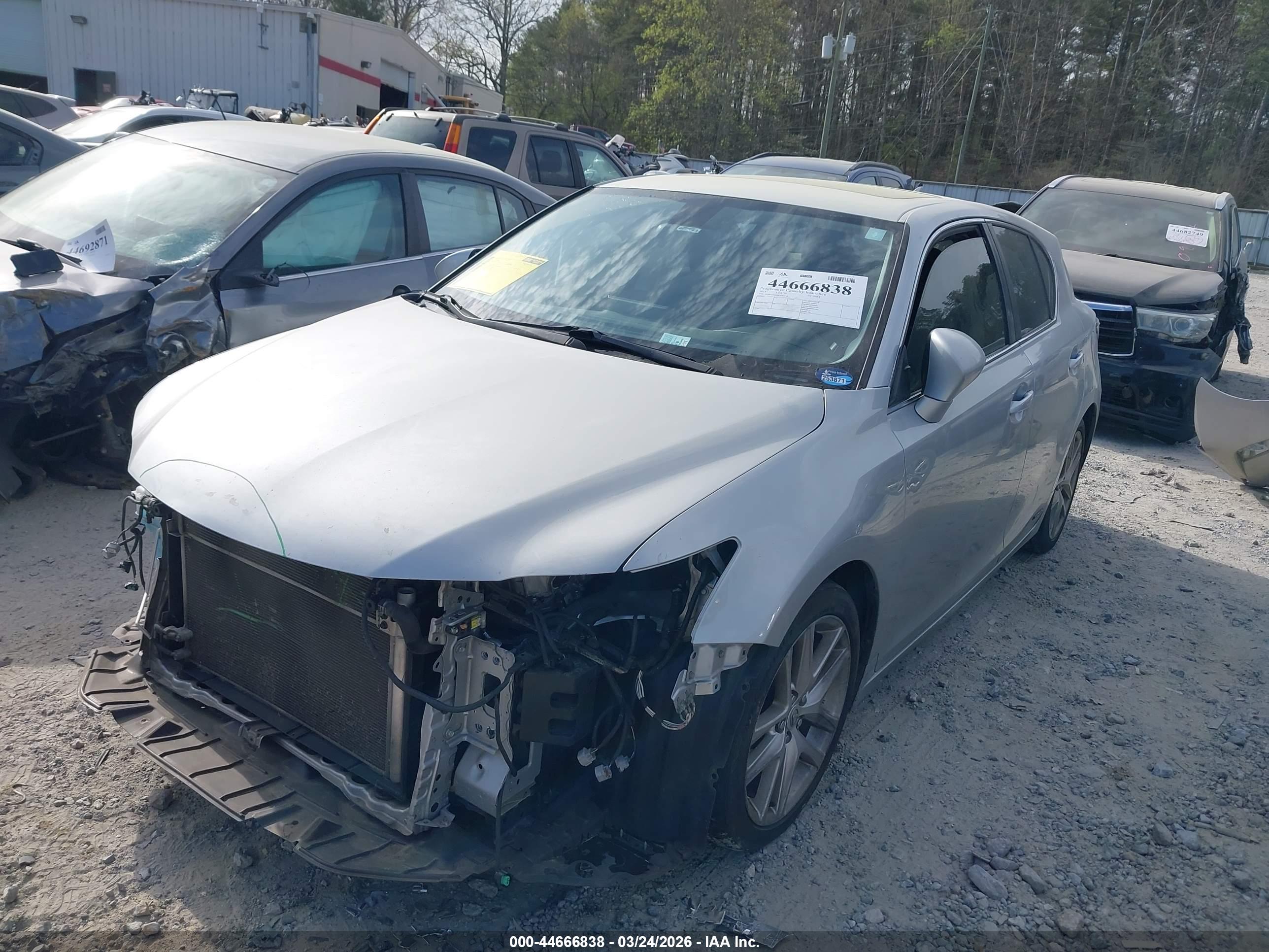 LEXUS CT image 2