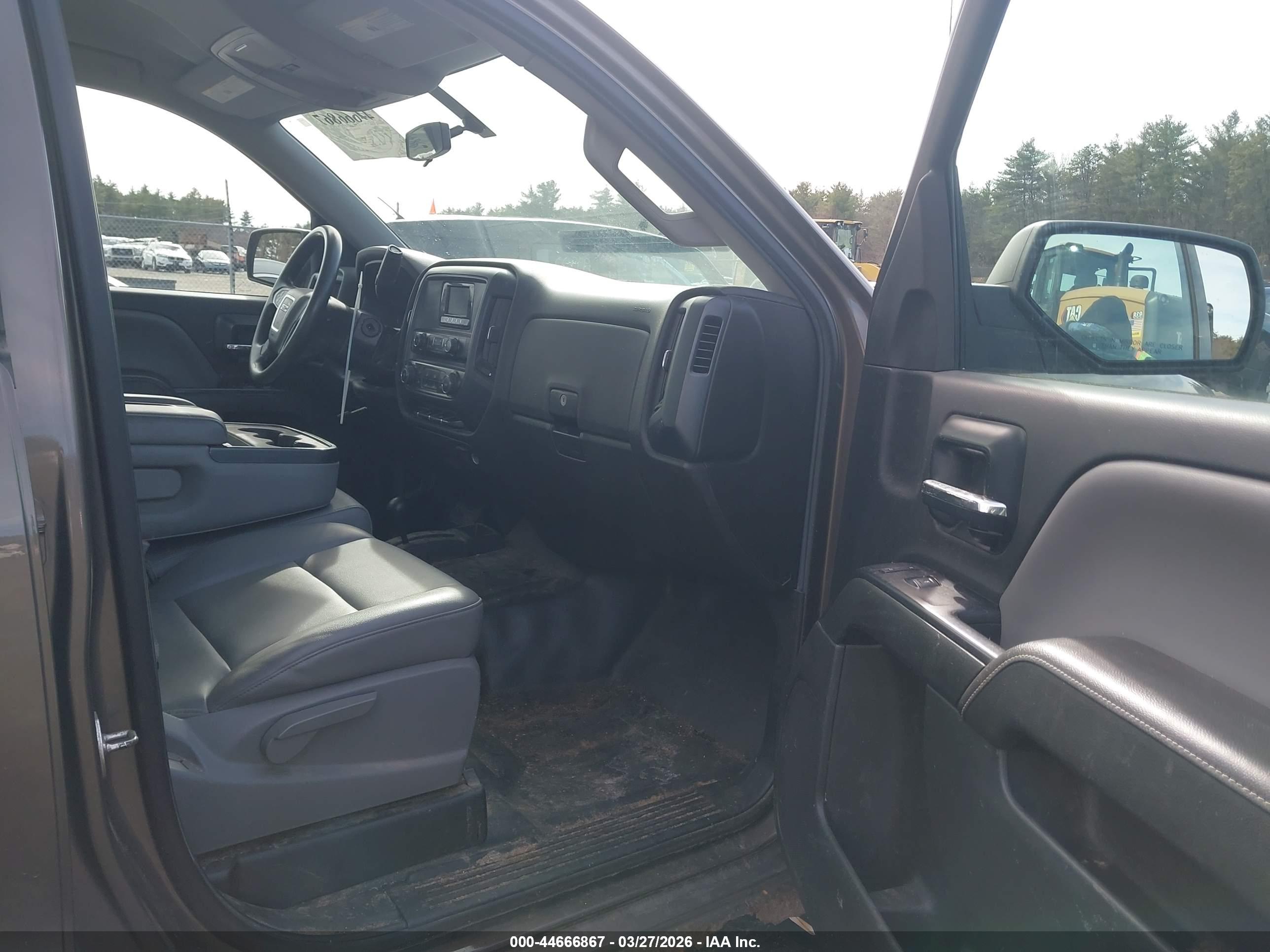 GMC SIERRA image 5