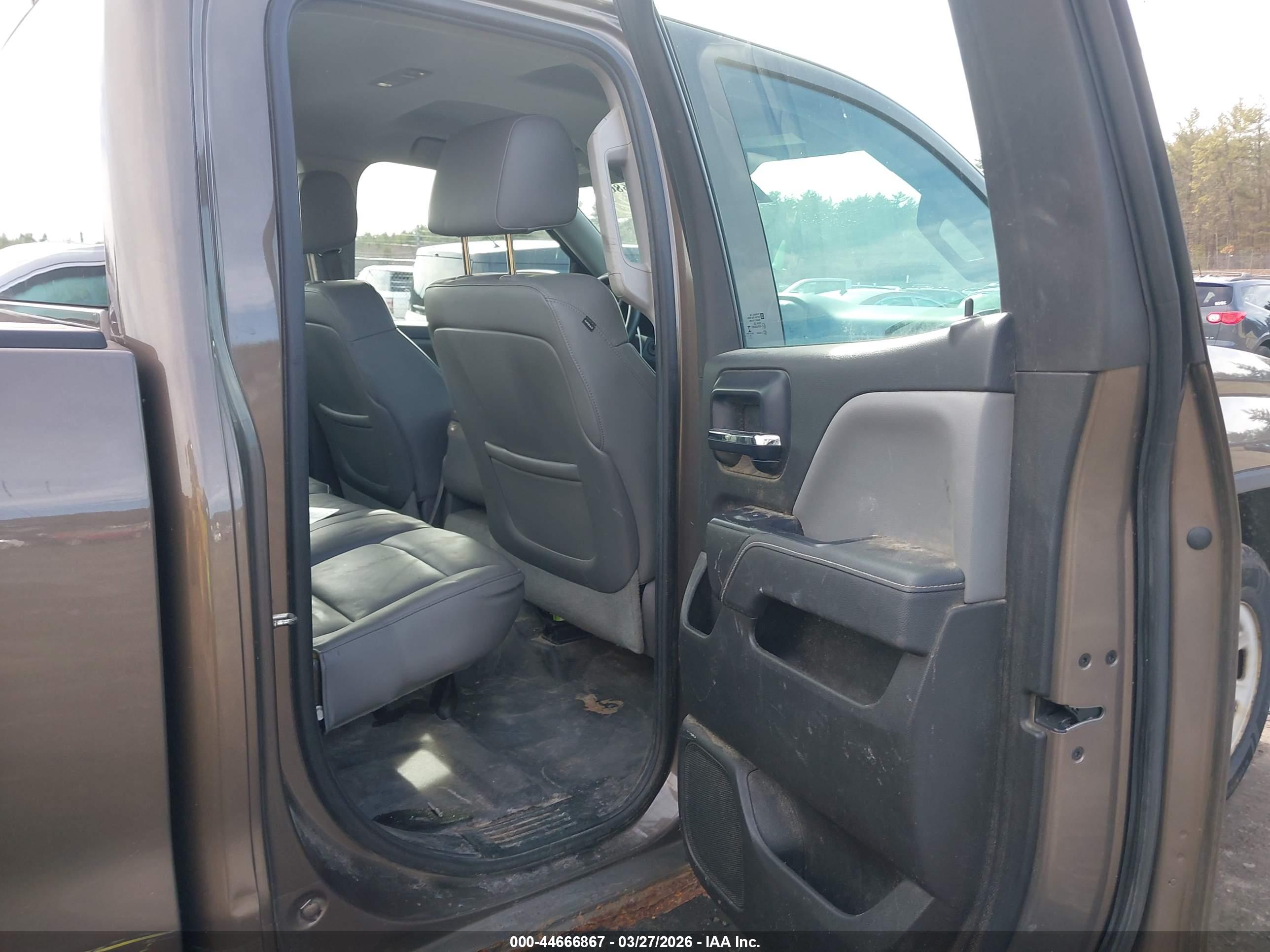 GMC SIERRA image 8