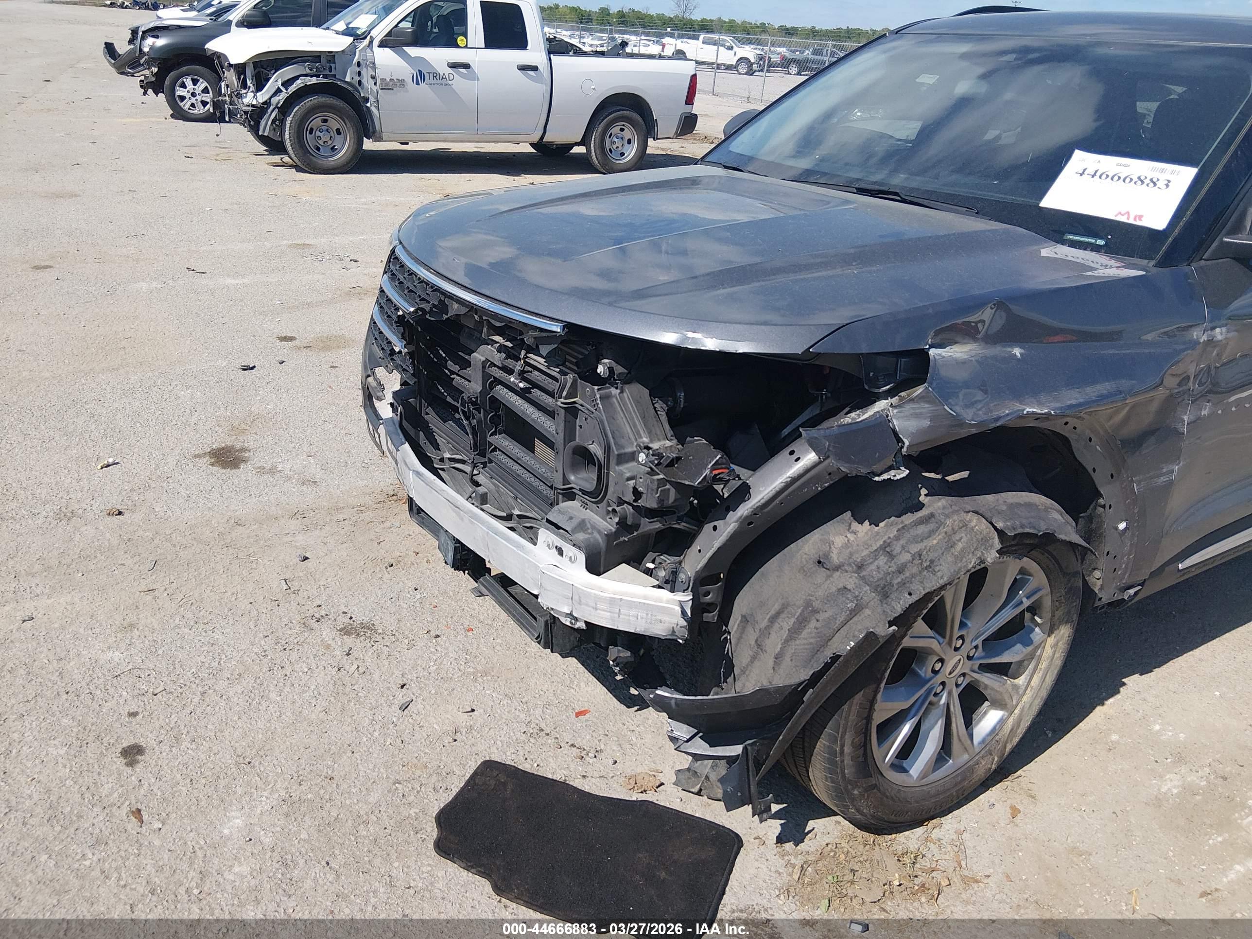 FORD EXPLORER image 6