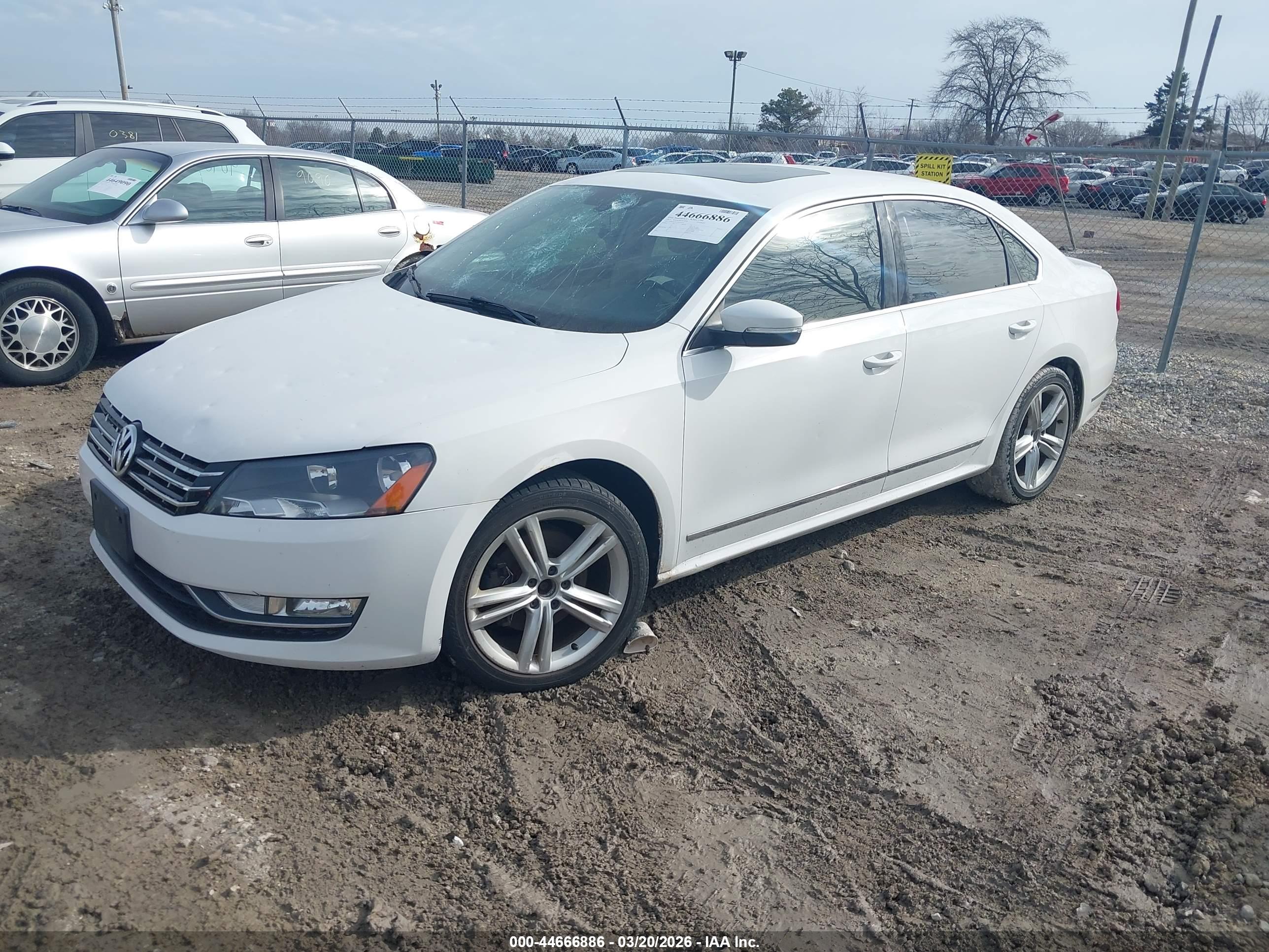 VOLKSWAGEN PASSAT image 2