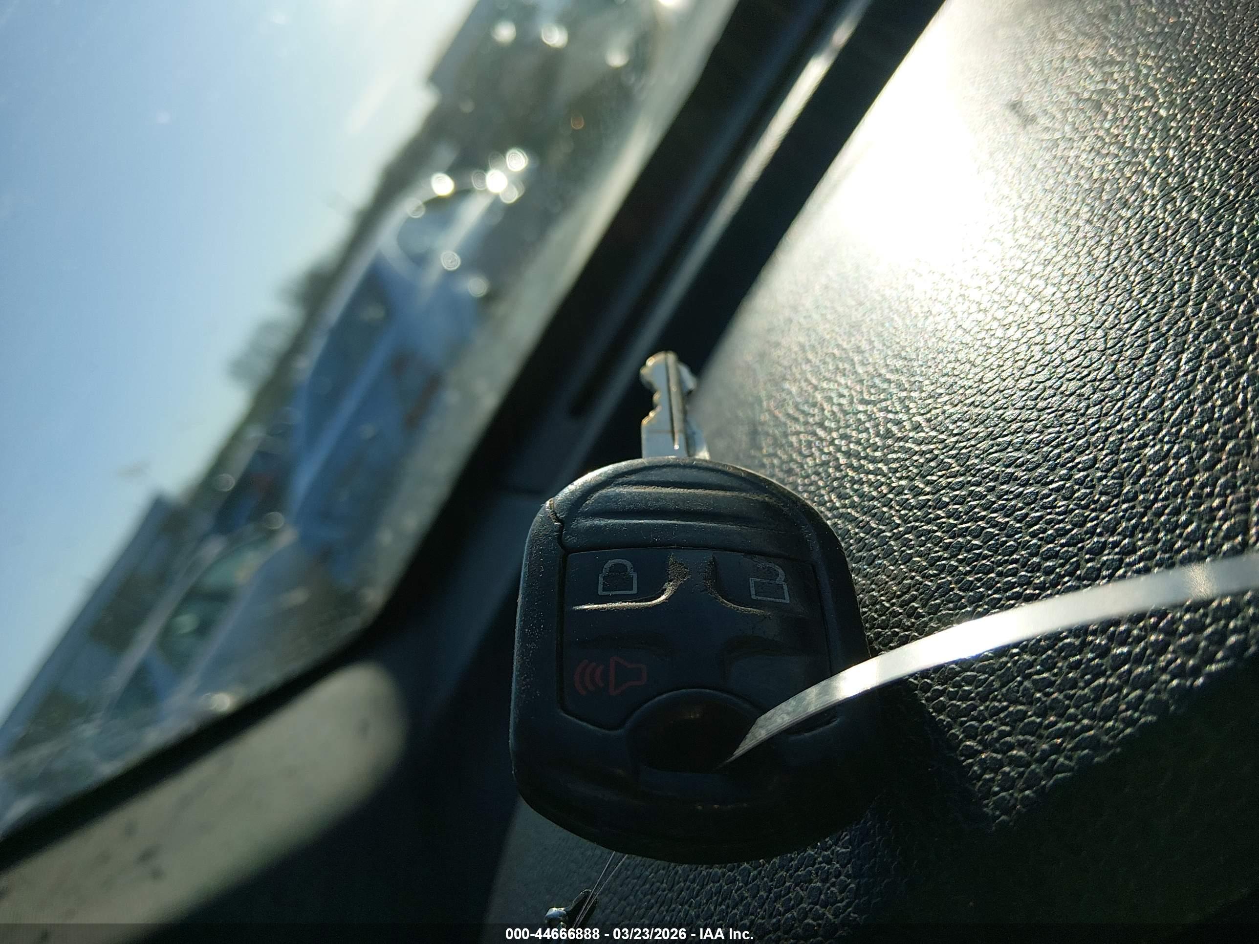 FORD EXPLORER image 11