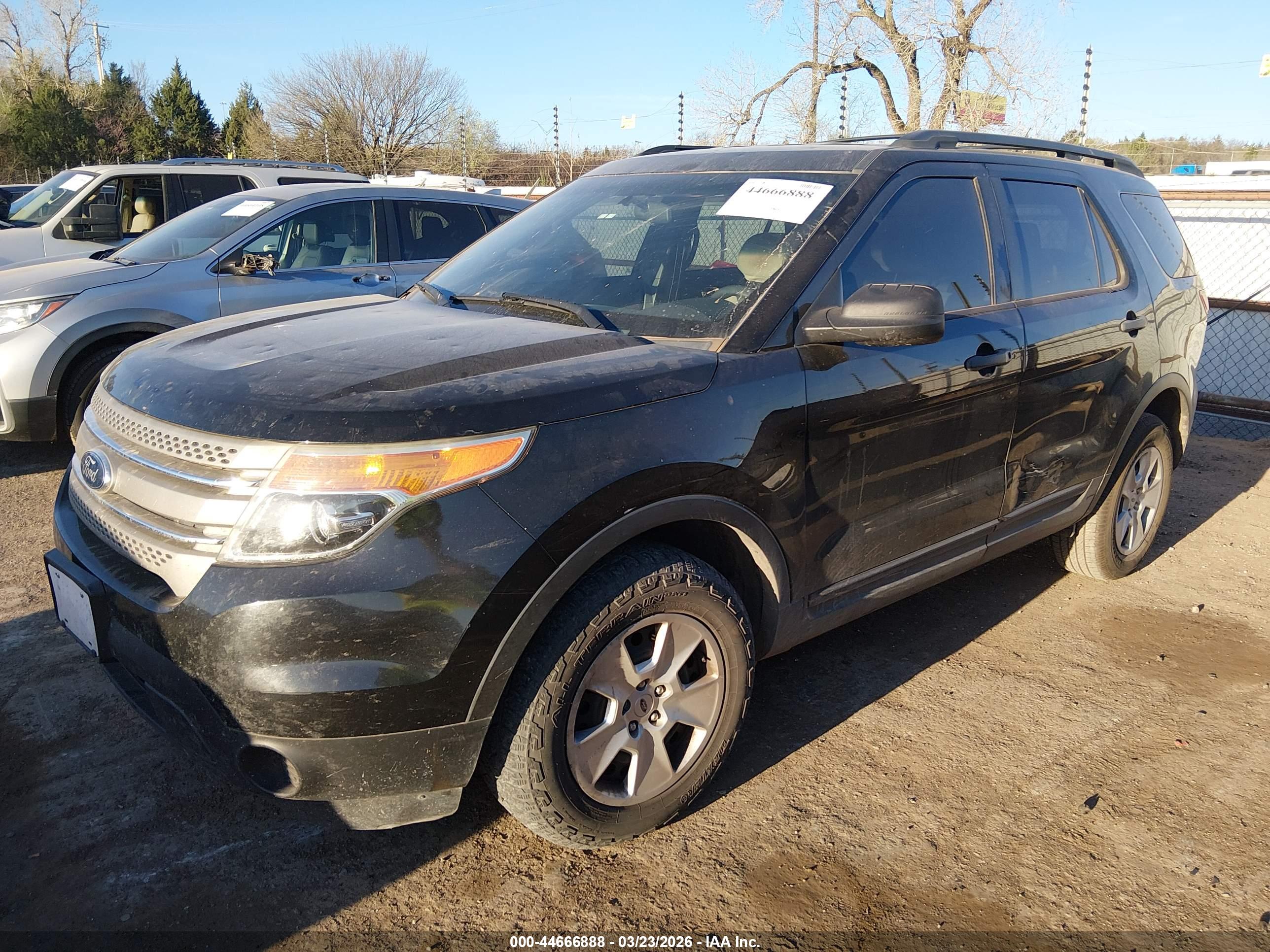 FORD EXPLORER image 2