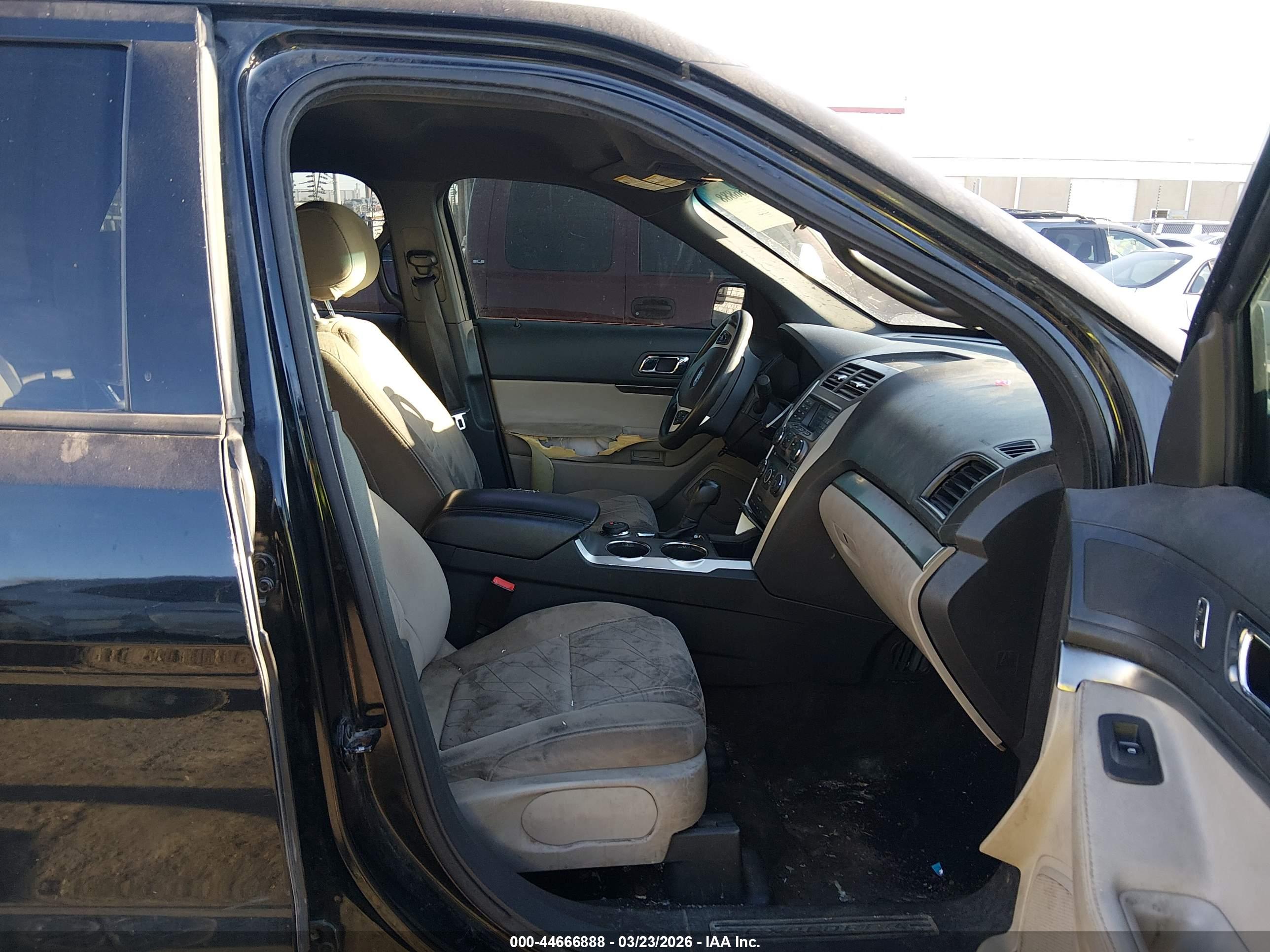 FORD EXPLORER image 5