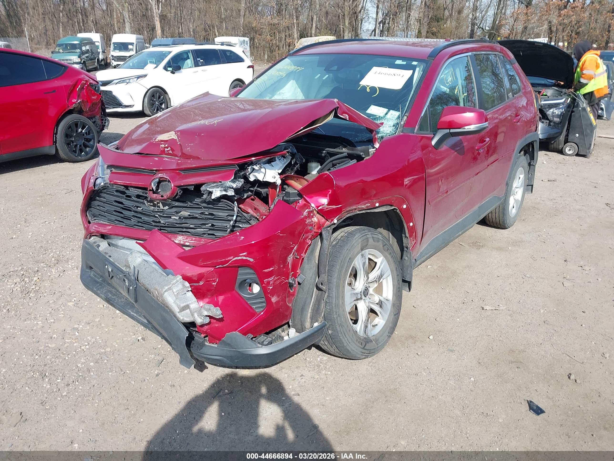 TOYOTA RAV4 image 6