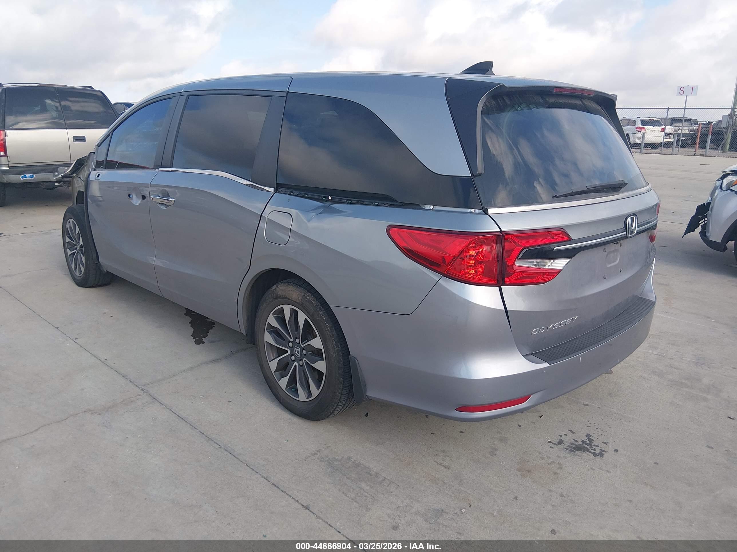 HONDA ODYSSEY image 3