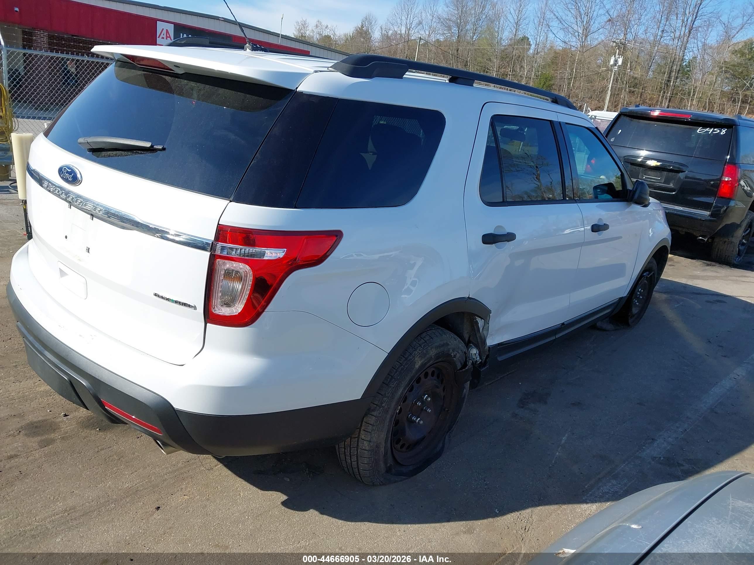 FORD EXPLORER image 4