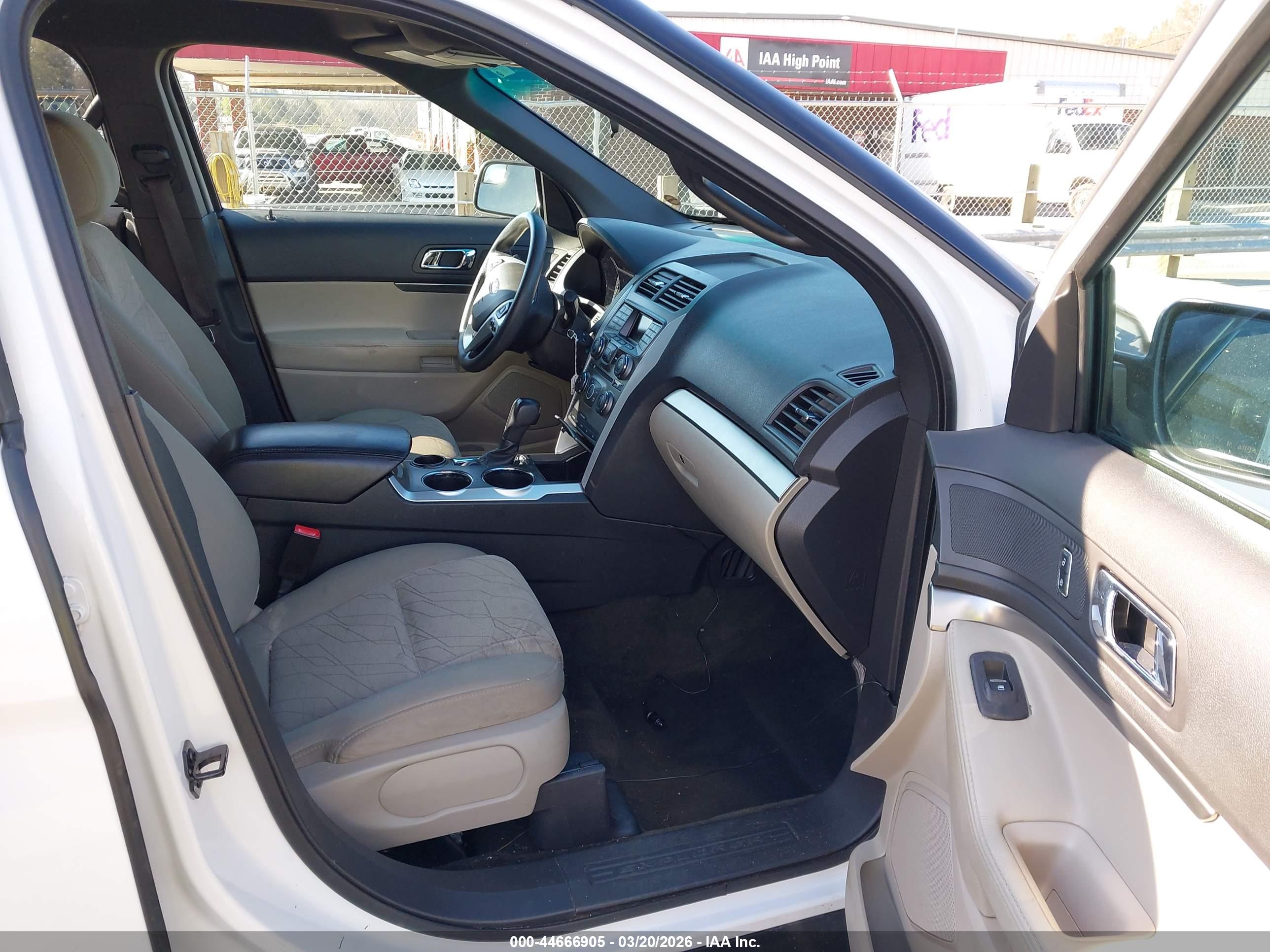 FORD EXPLORER image 5