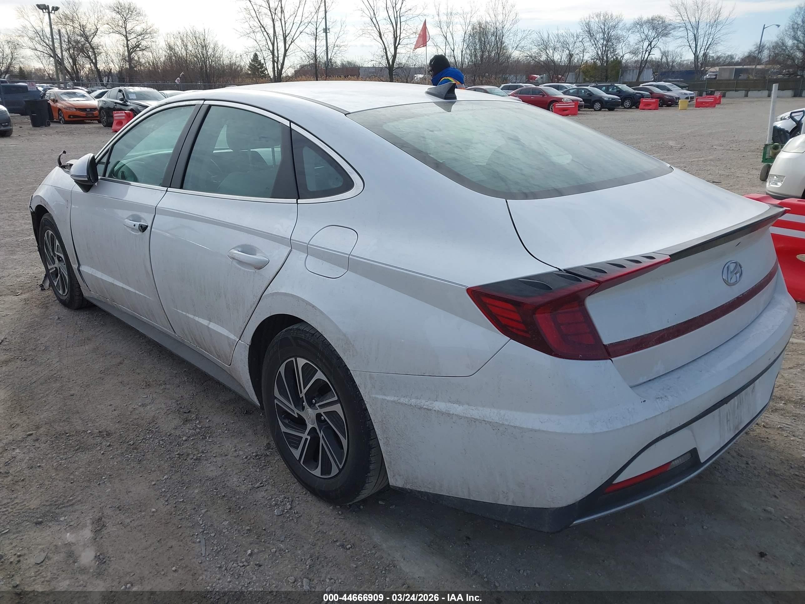 HYUNDAI SONATA image 3