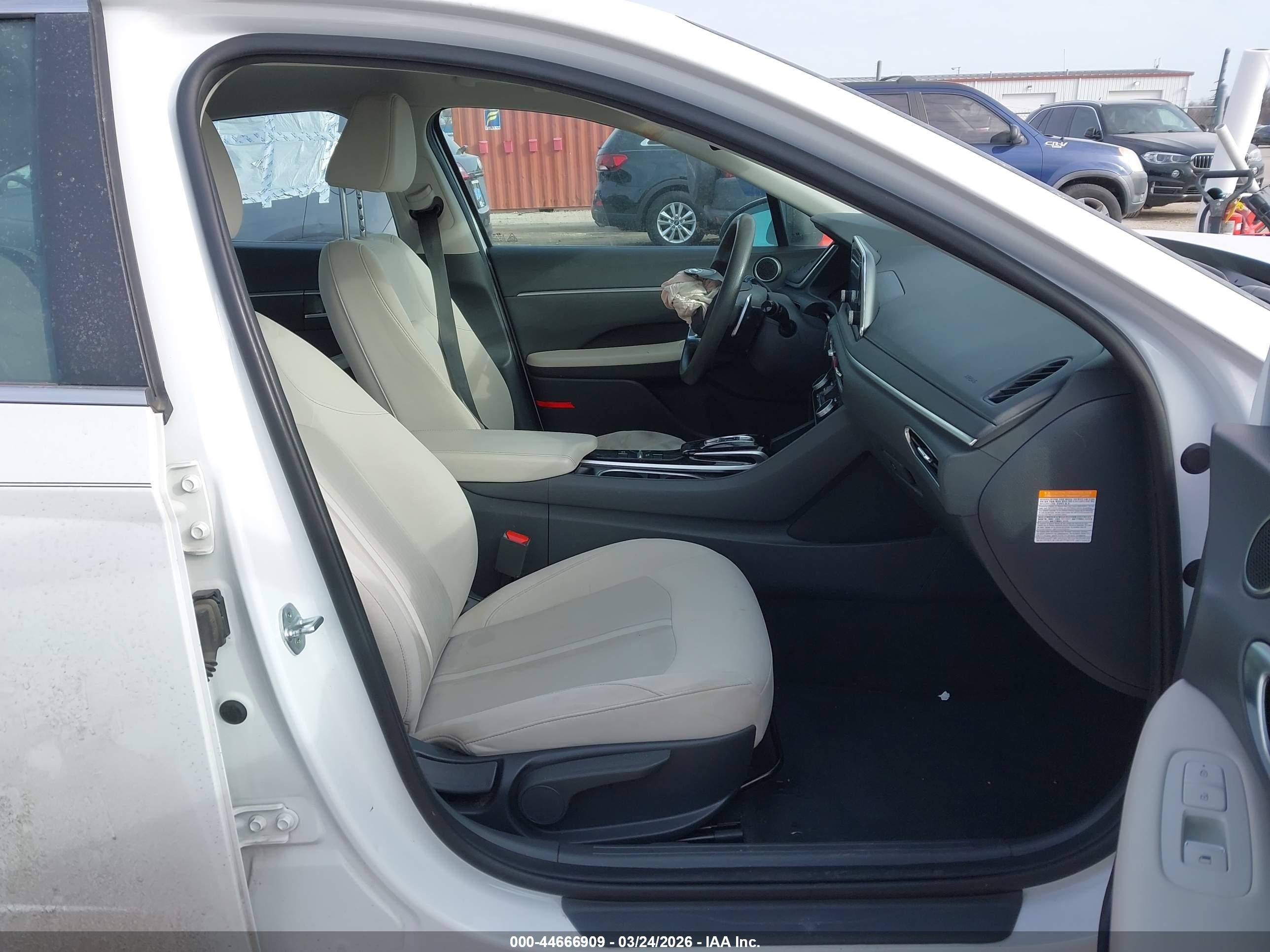 HYUNDAI SONATA image 5