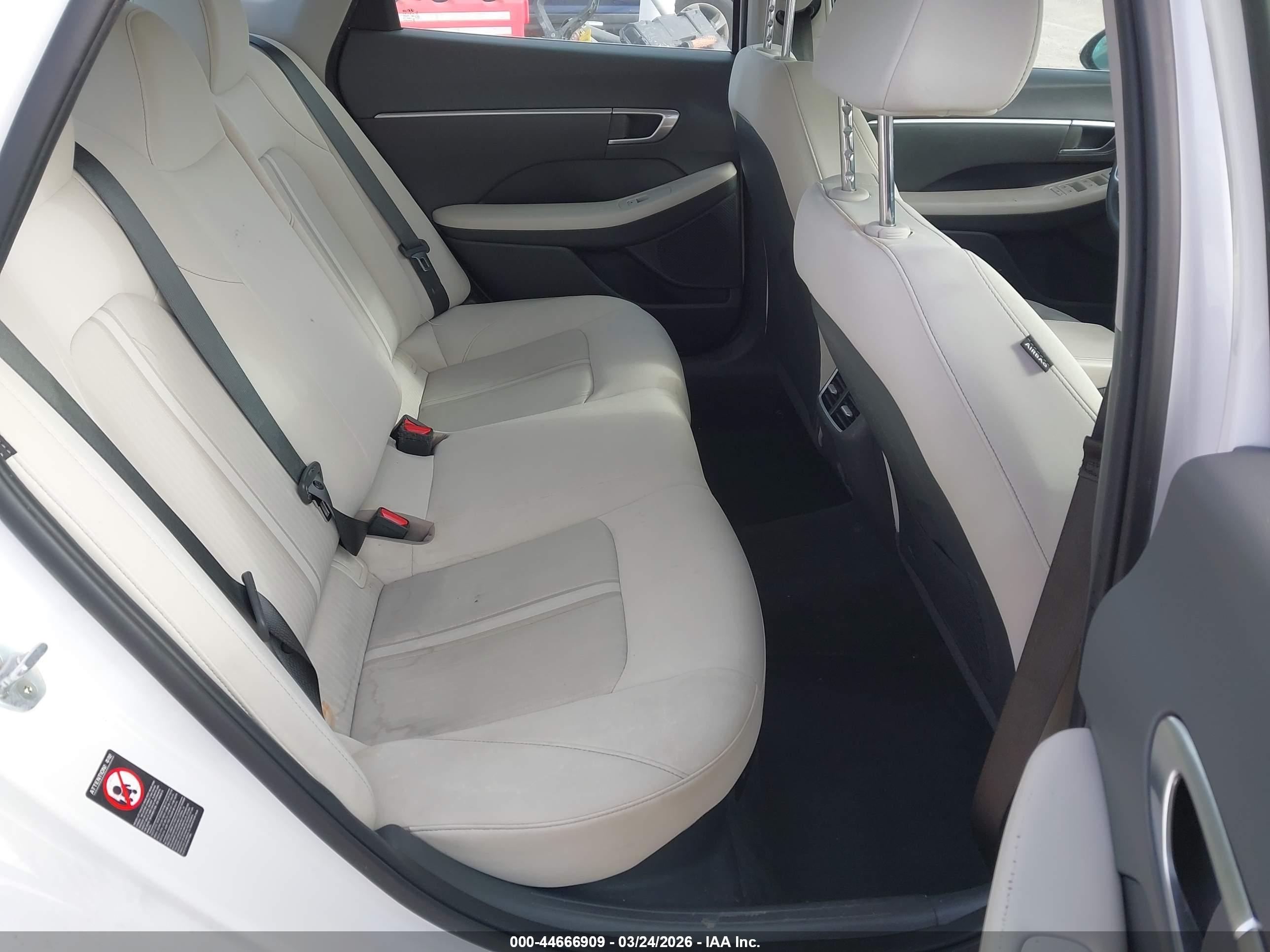 HYUNDAI SONATA image 8