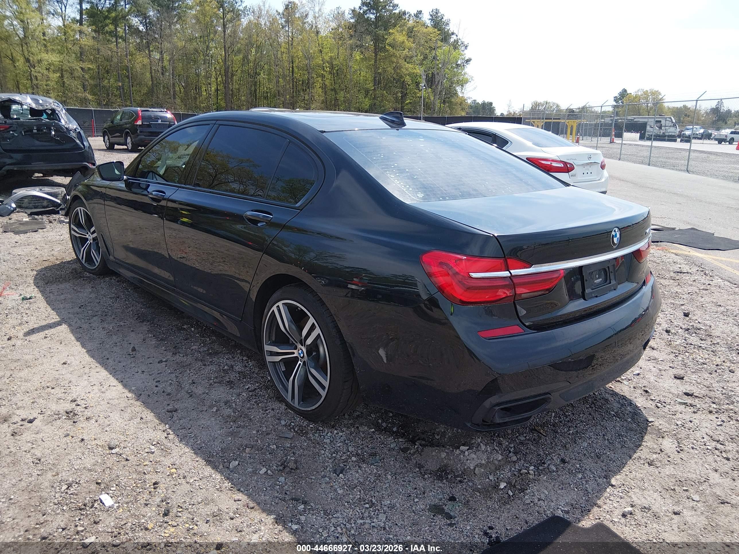 BMW 740I image 3