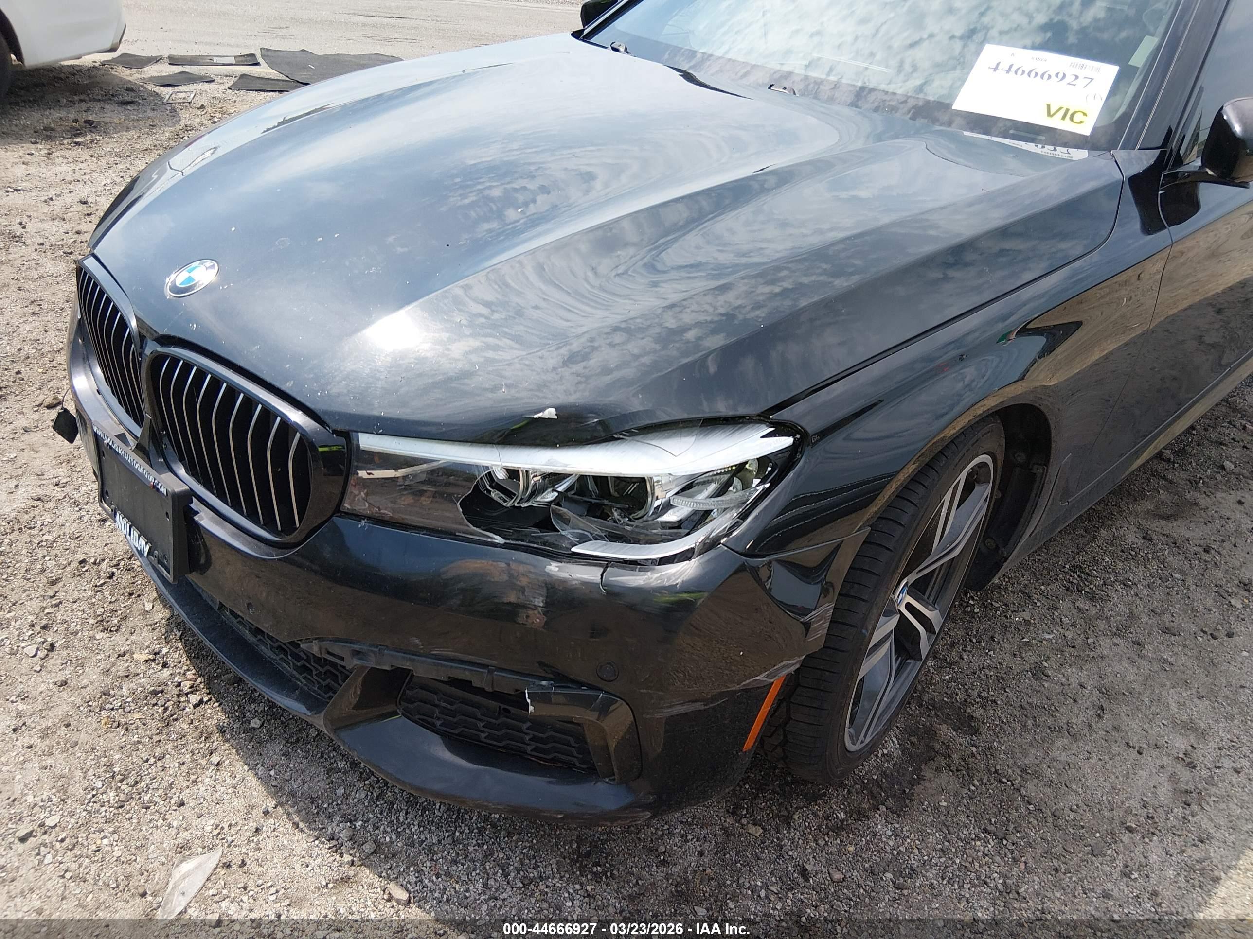 BMW 740I image 6