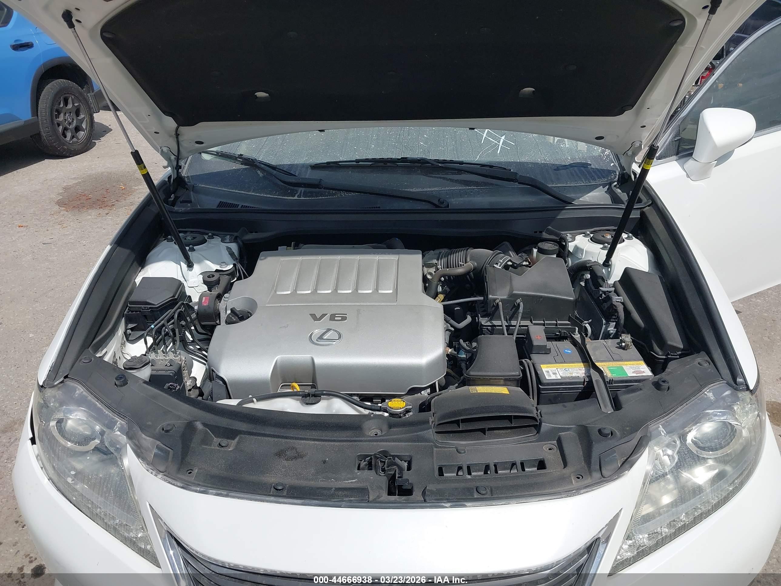 LEXUS ES image 10
