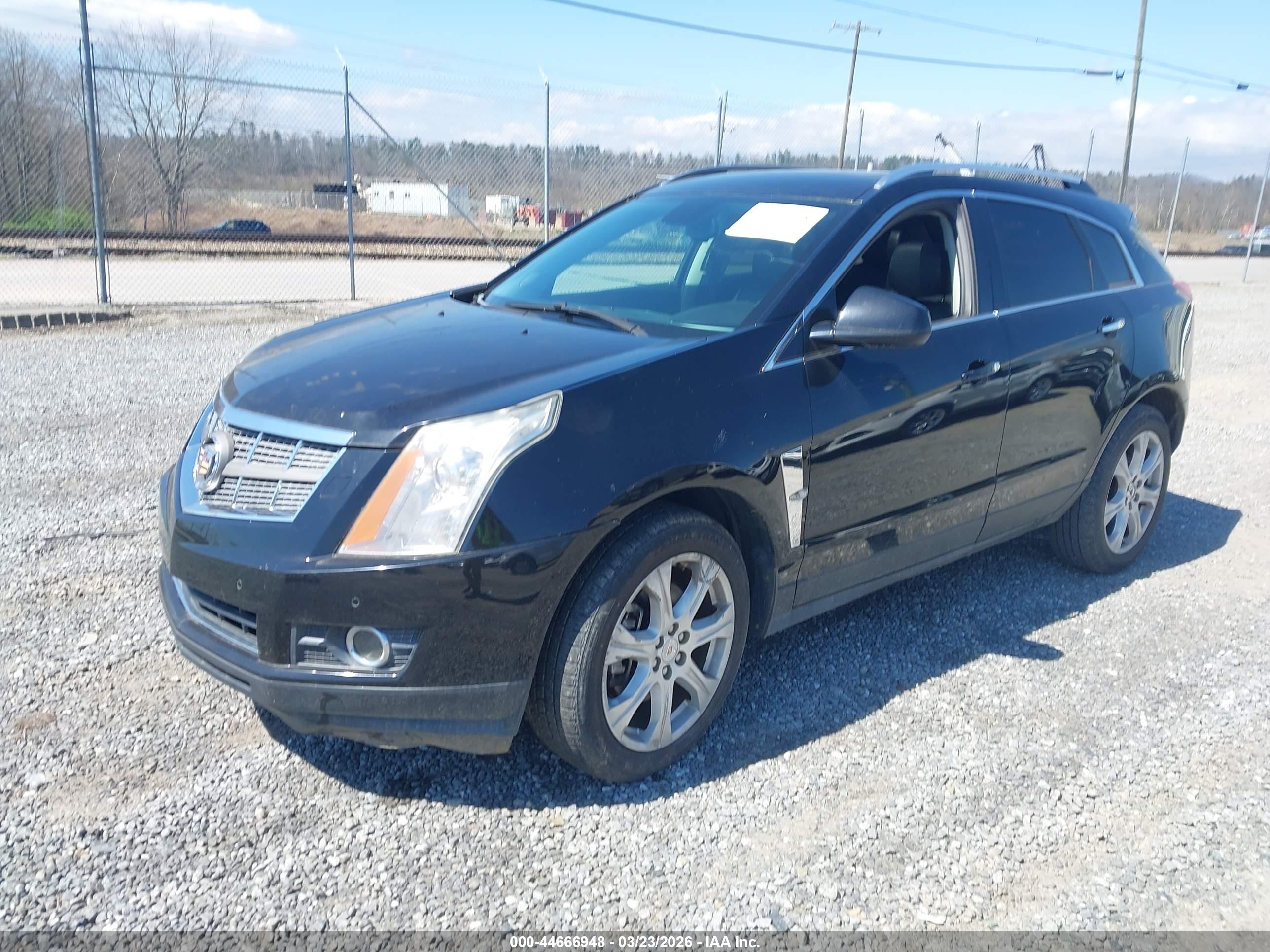 CADILLAC SRX image 2