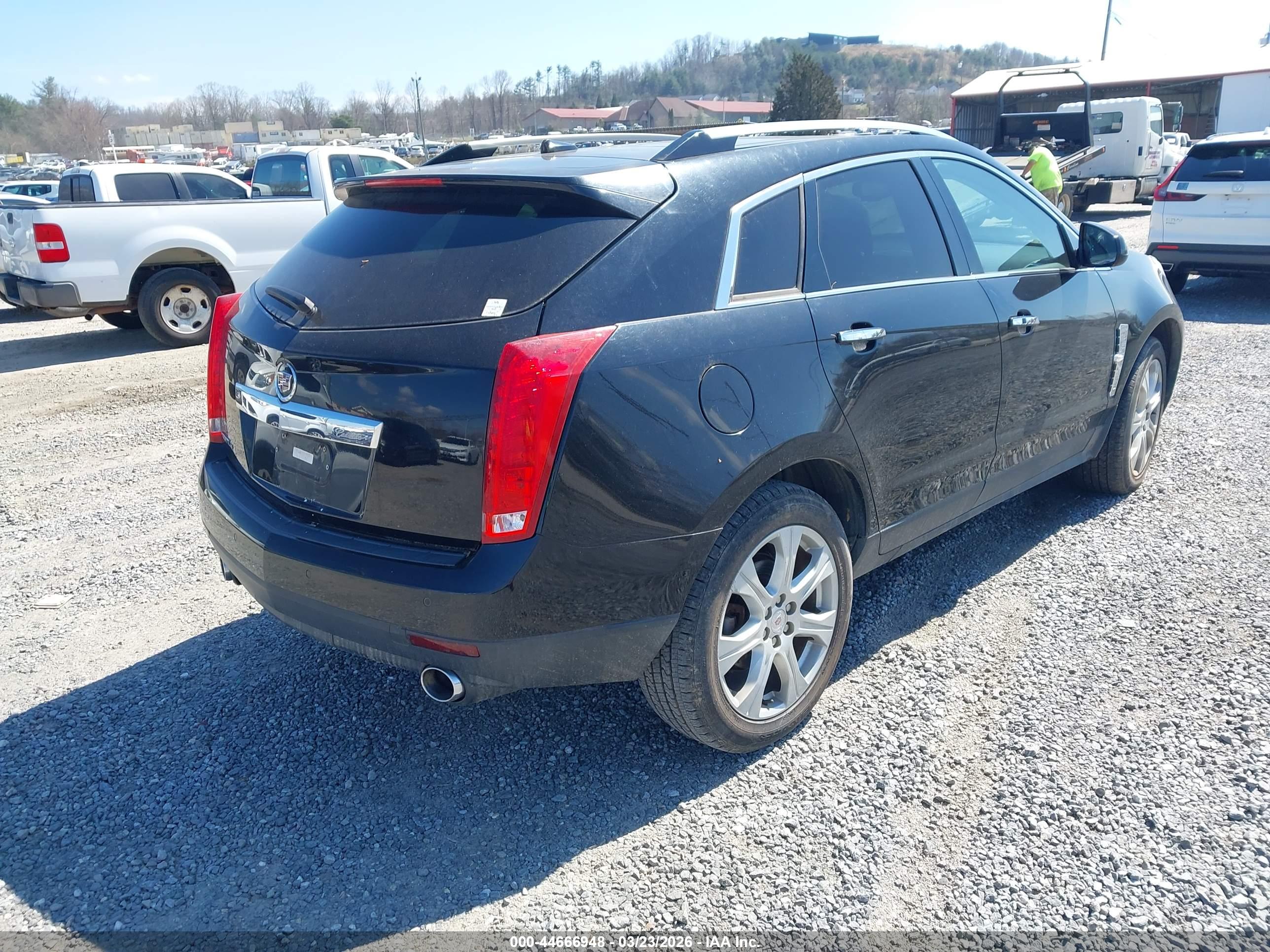 CADILLAC SRX image 4