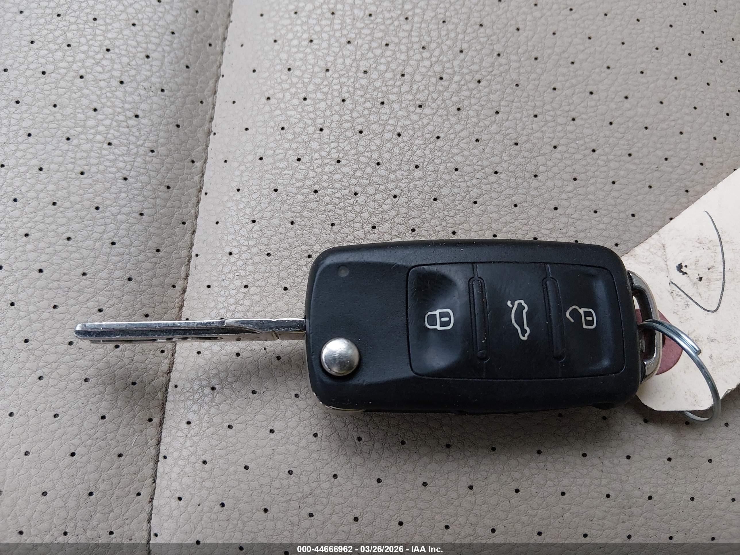 VOLKSWAGEN TIGUAN image 11