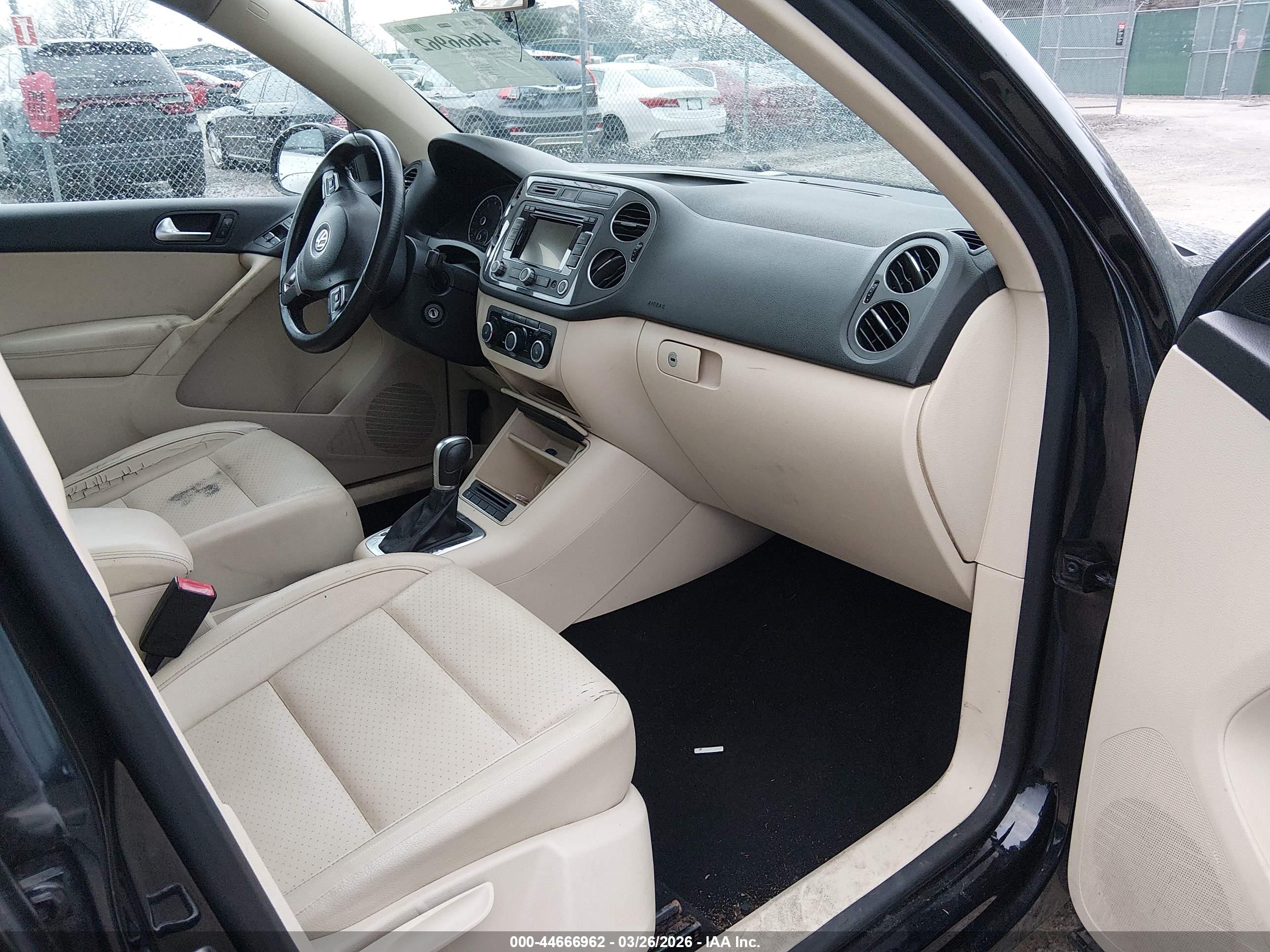 VOLKSWAGEN TIGUAN image 5