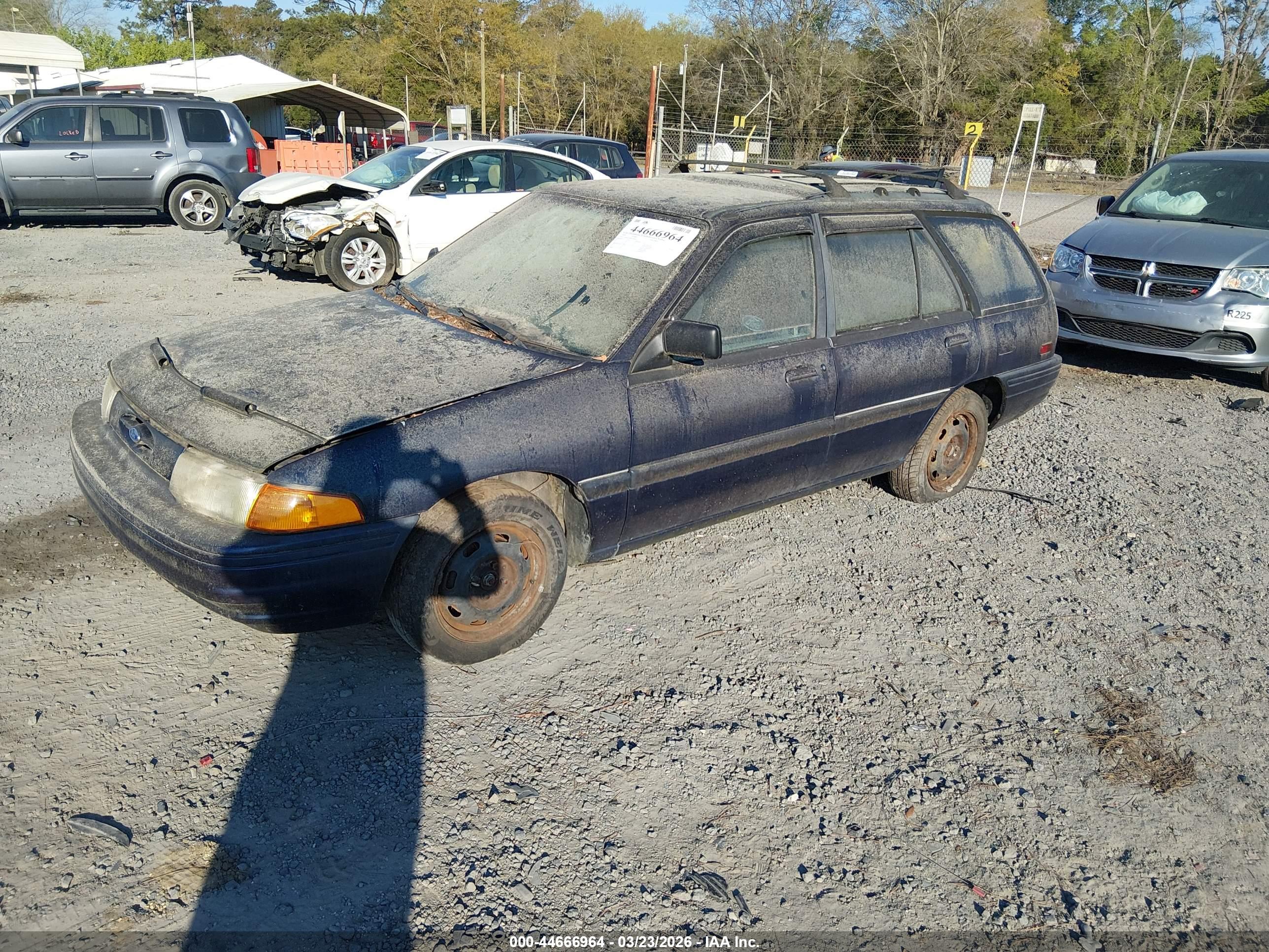 FORD ESCORT image 2