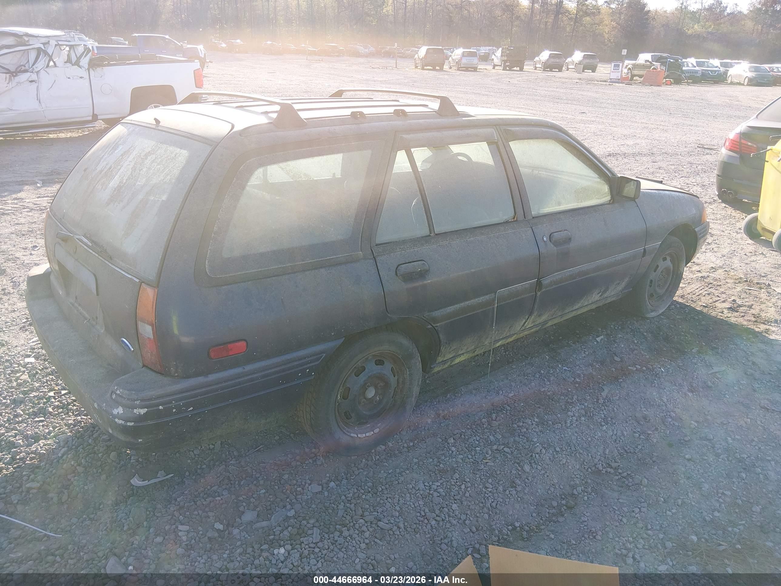 FORD ESCORT image 4