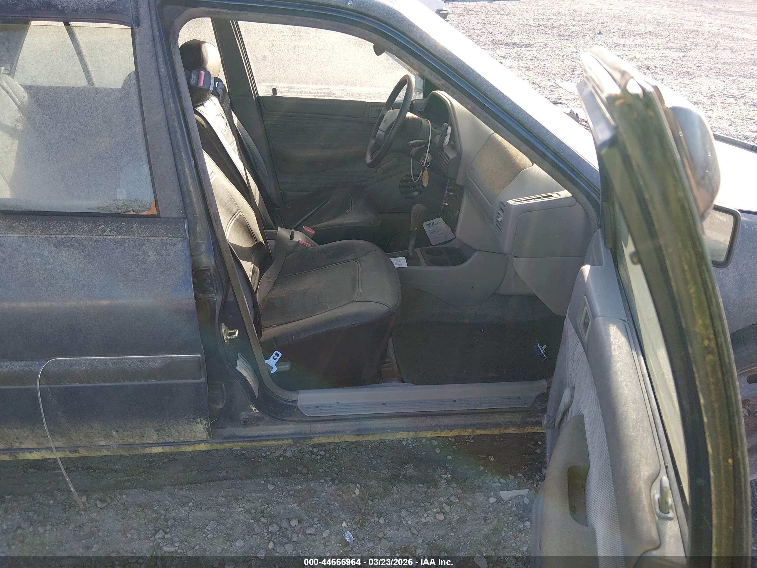 FORD ESCORT image 5