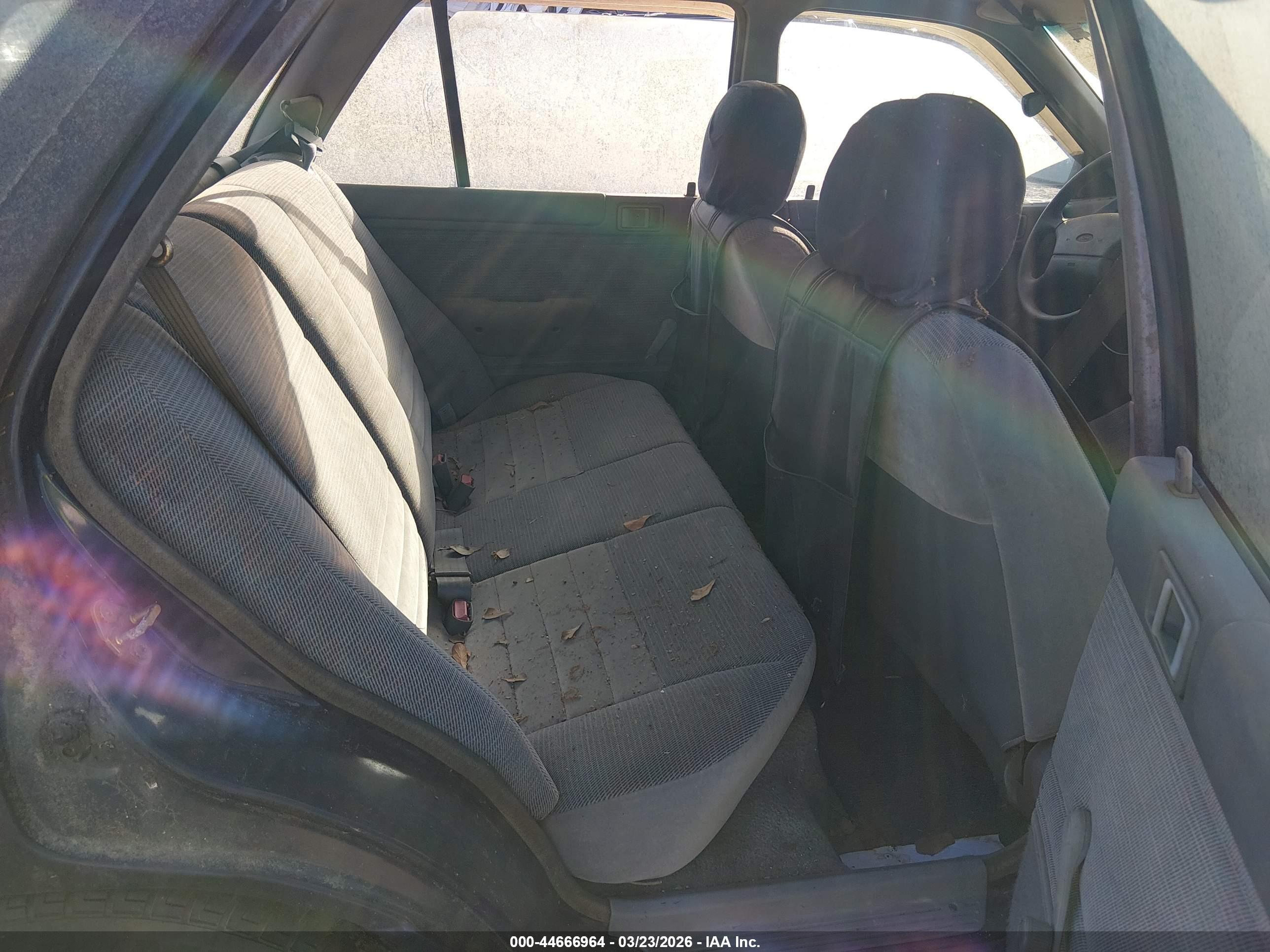 FORD ESCORT image 8