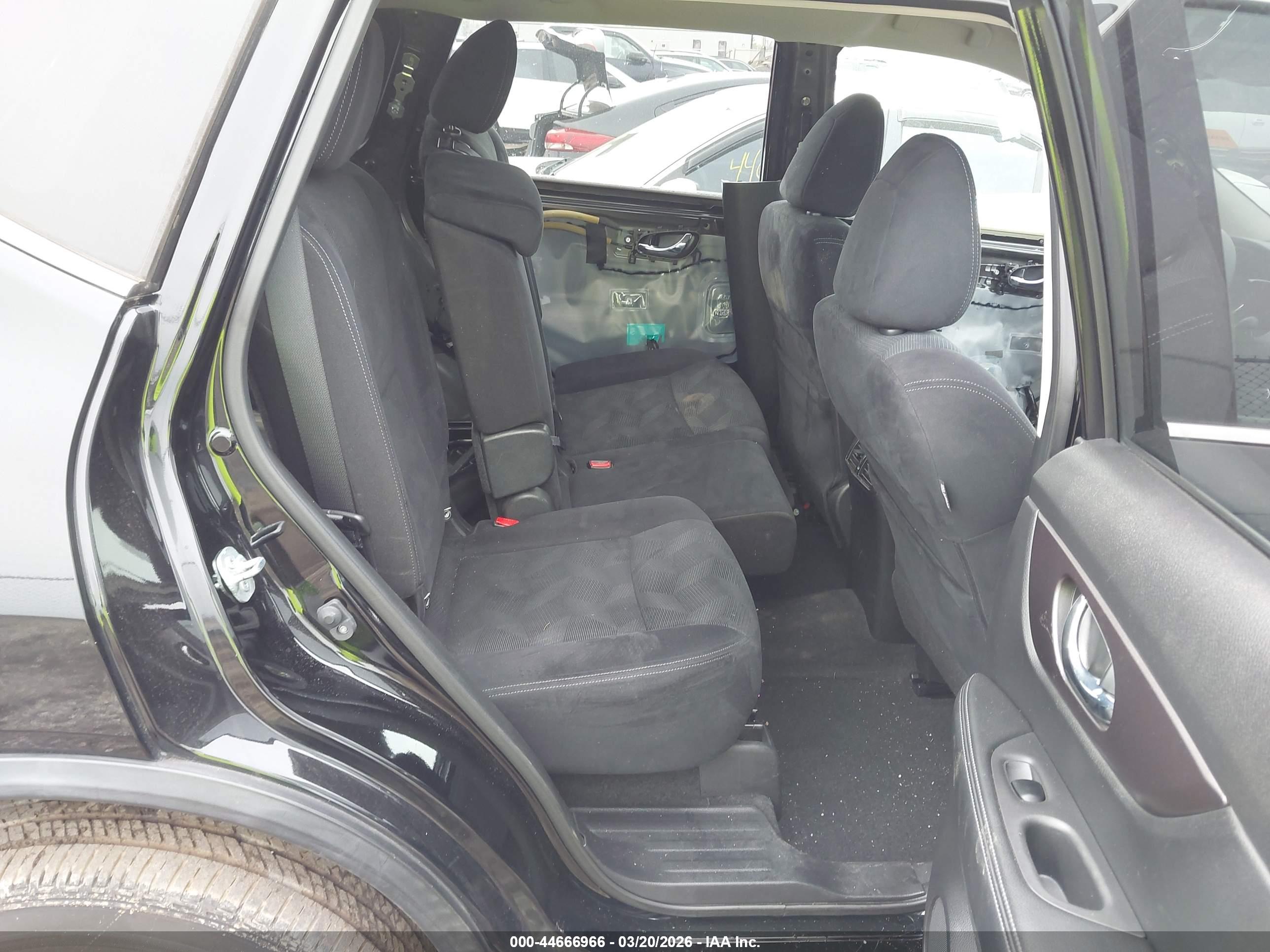 NISSAN ROGUE image 8