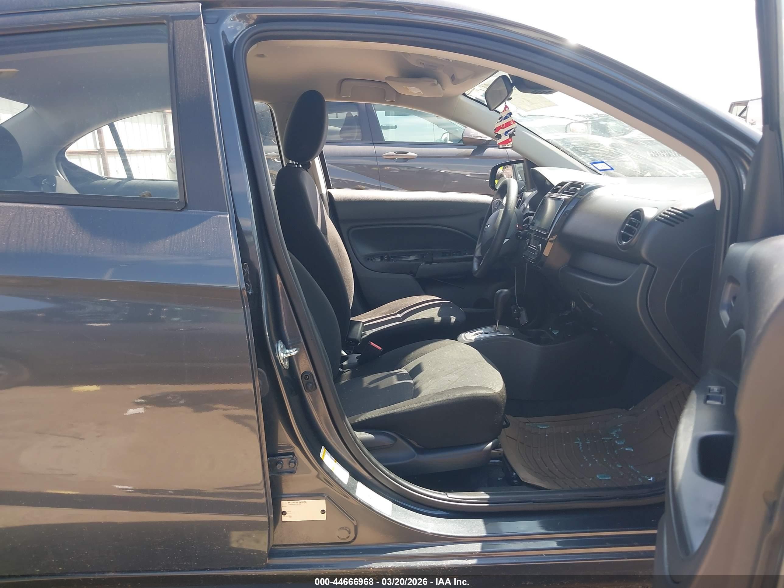 MITSUBISHI MIRAGE image 5