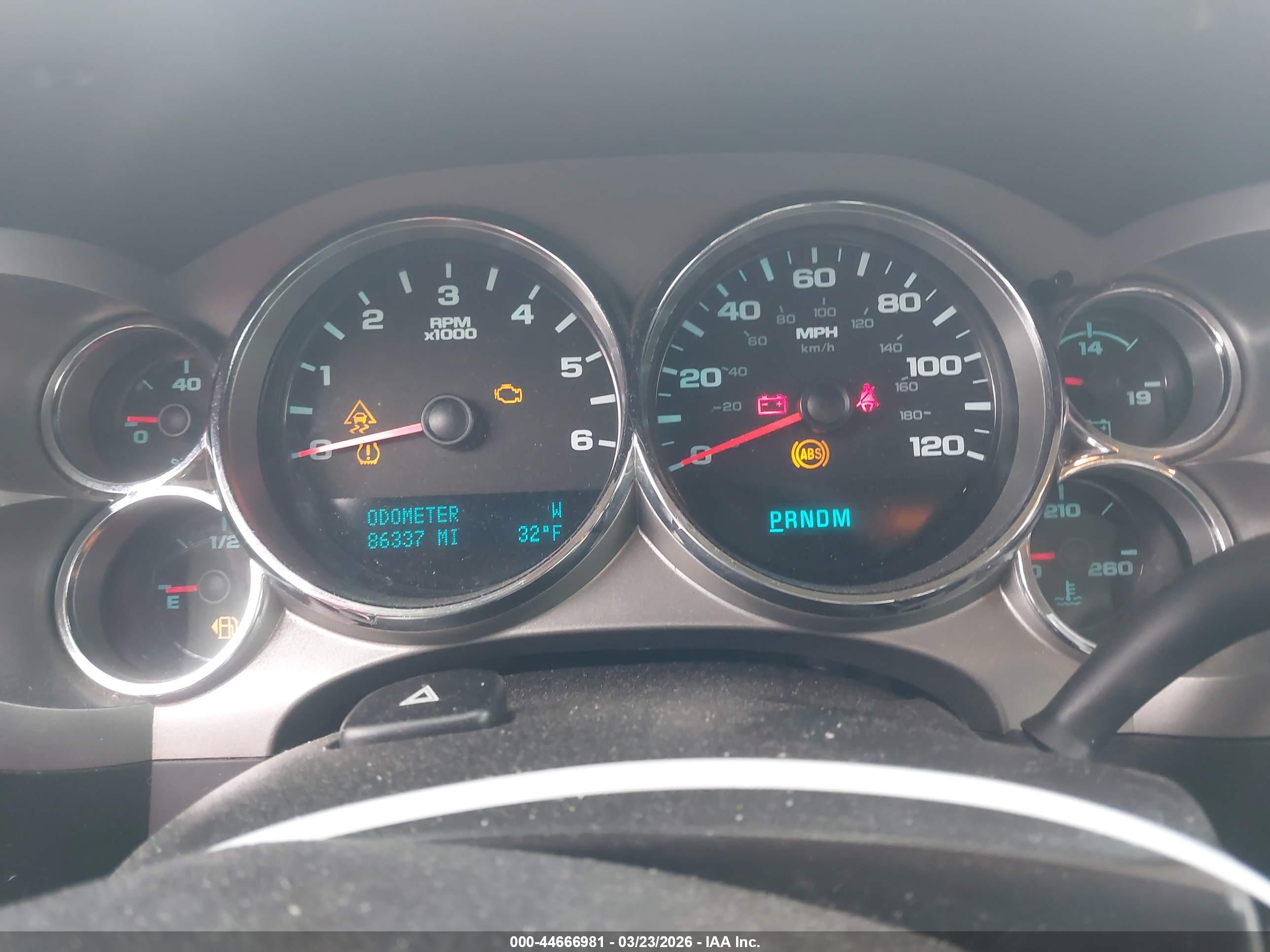CHEVROLET SILVERADO image 7