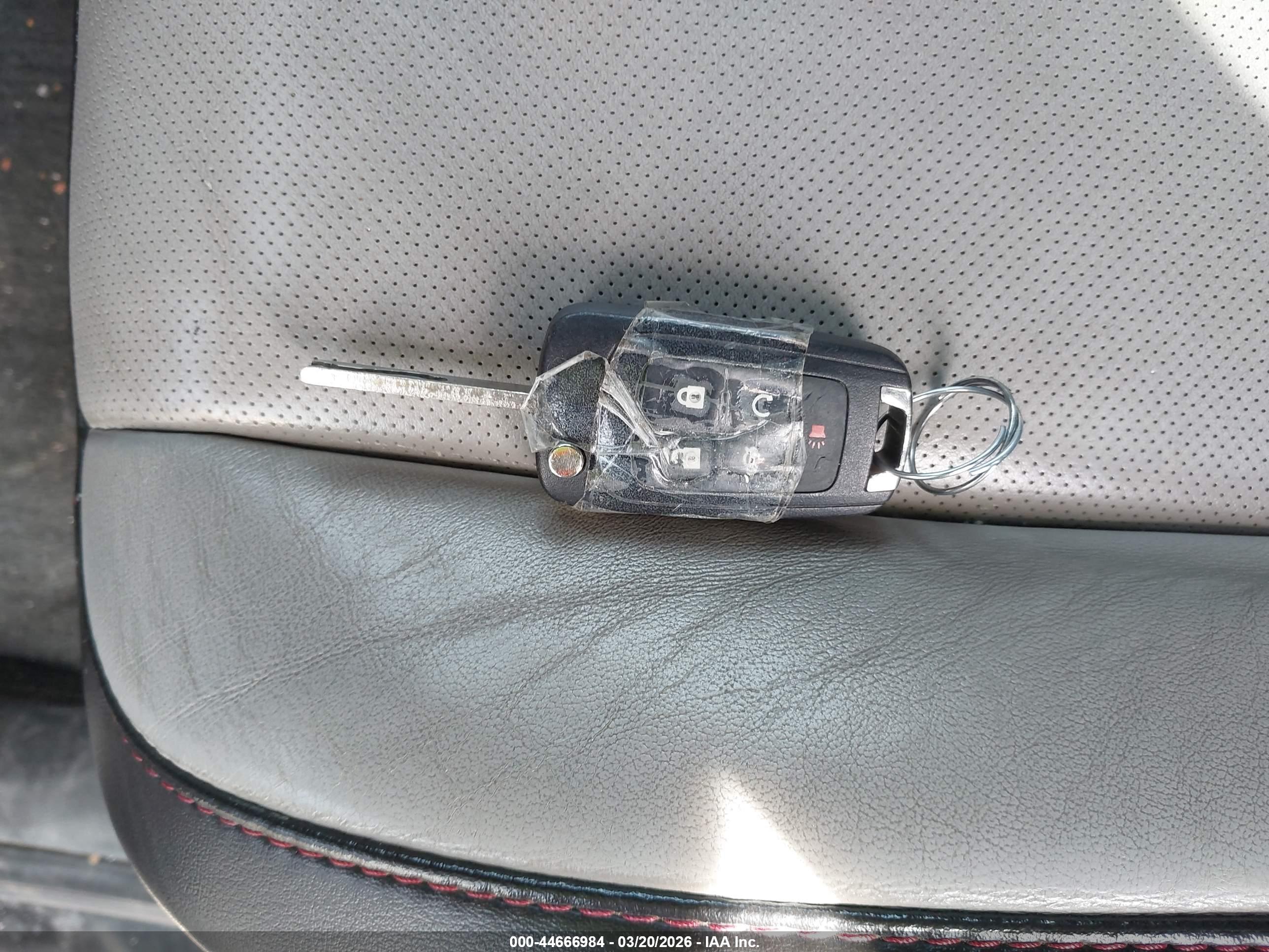 CHEVROLET EQUINOX image 11