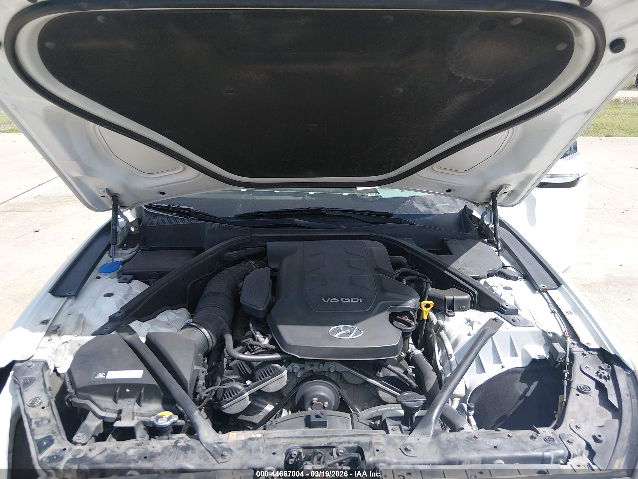 HYUNDAI GENESIS image 10