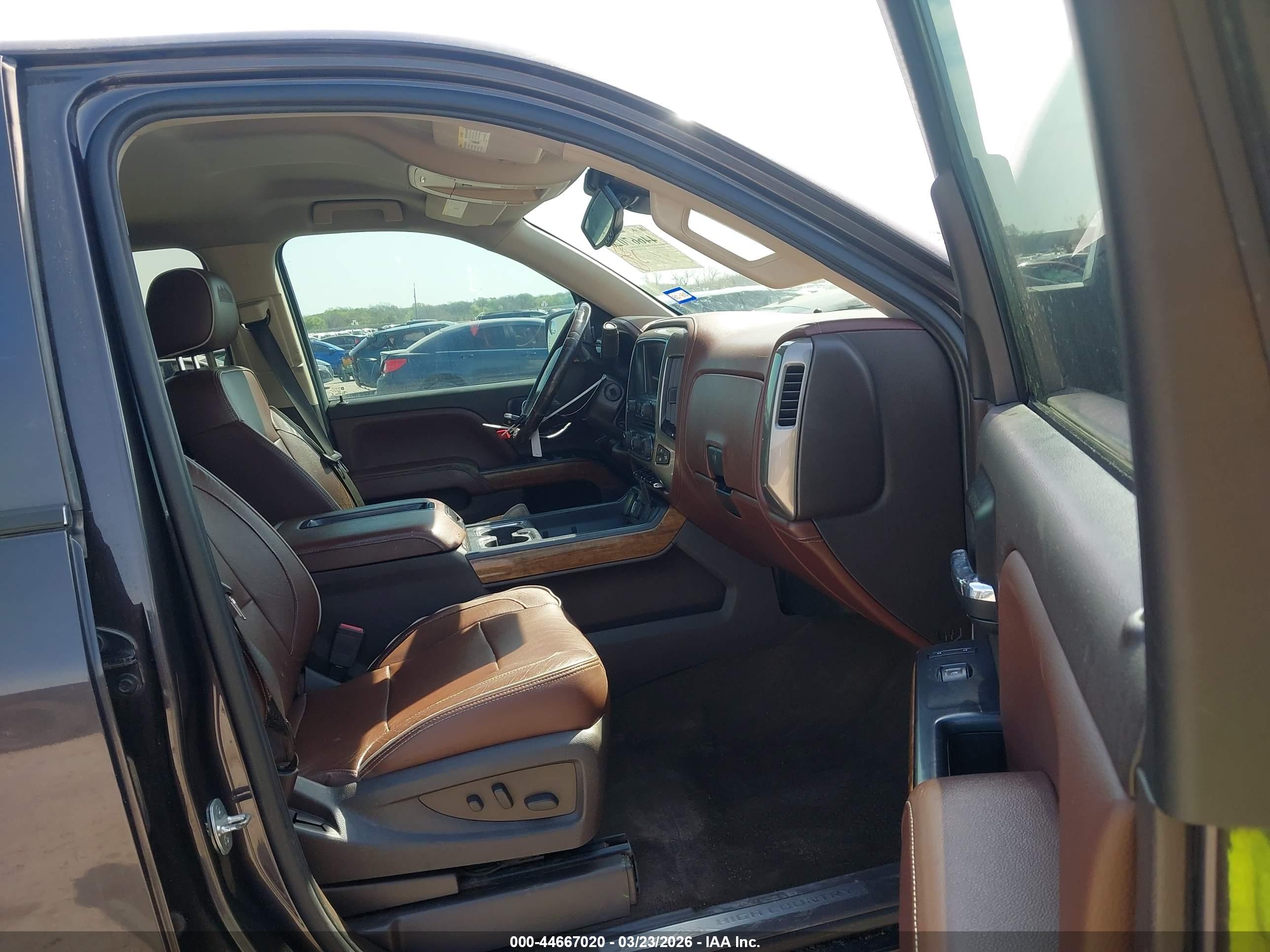 CHEVROLET SILVERADO image 5