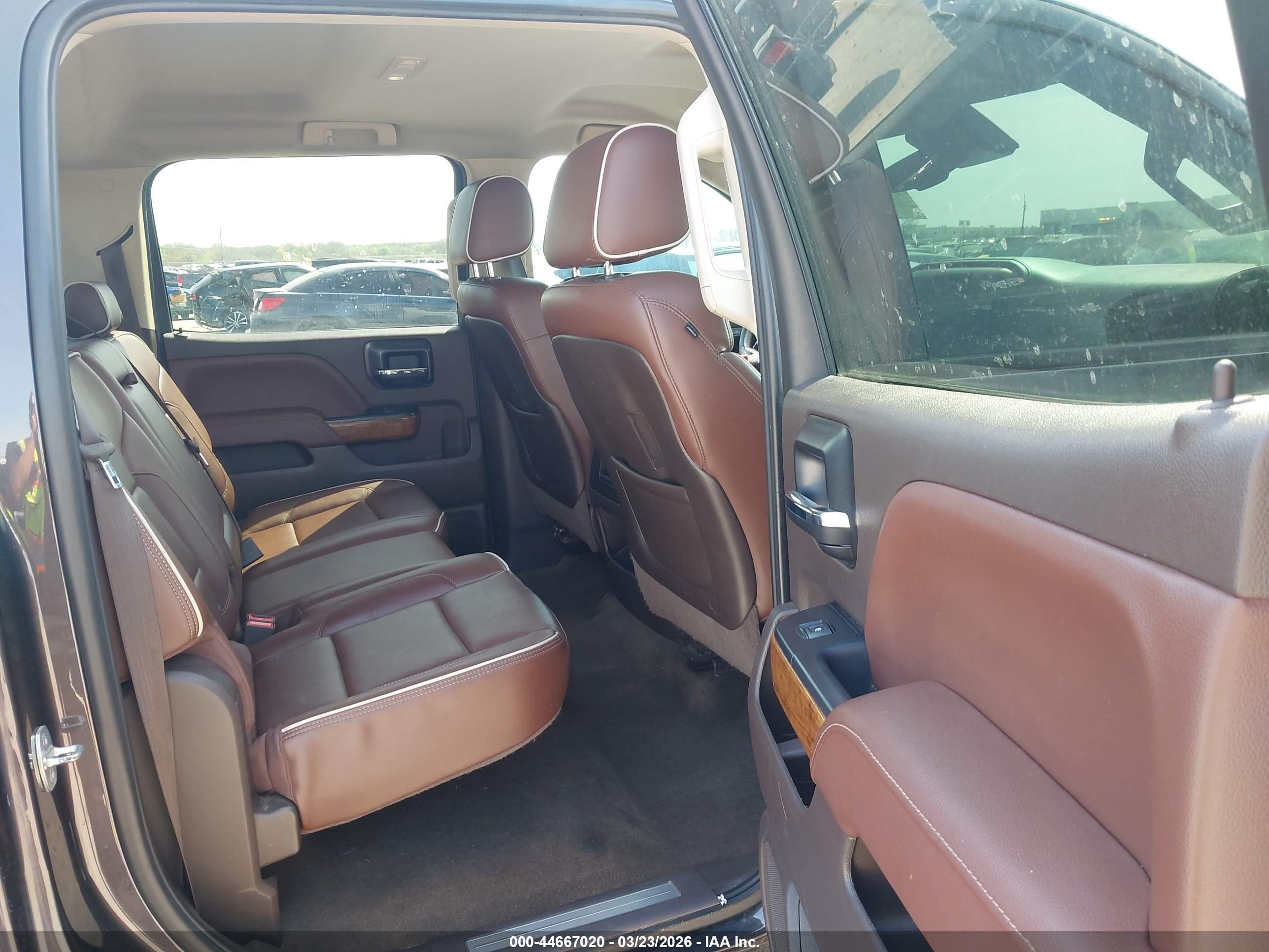 CHEVROLET SILVERADO image 8