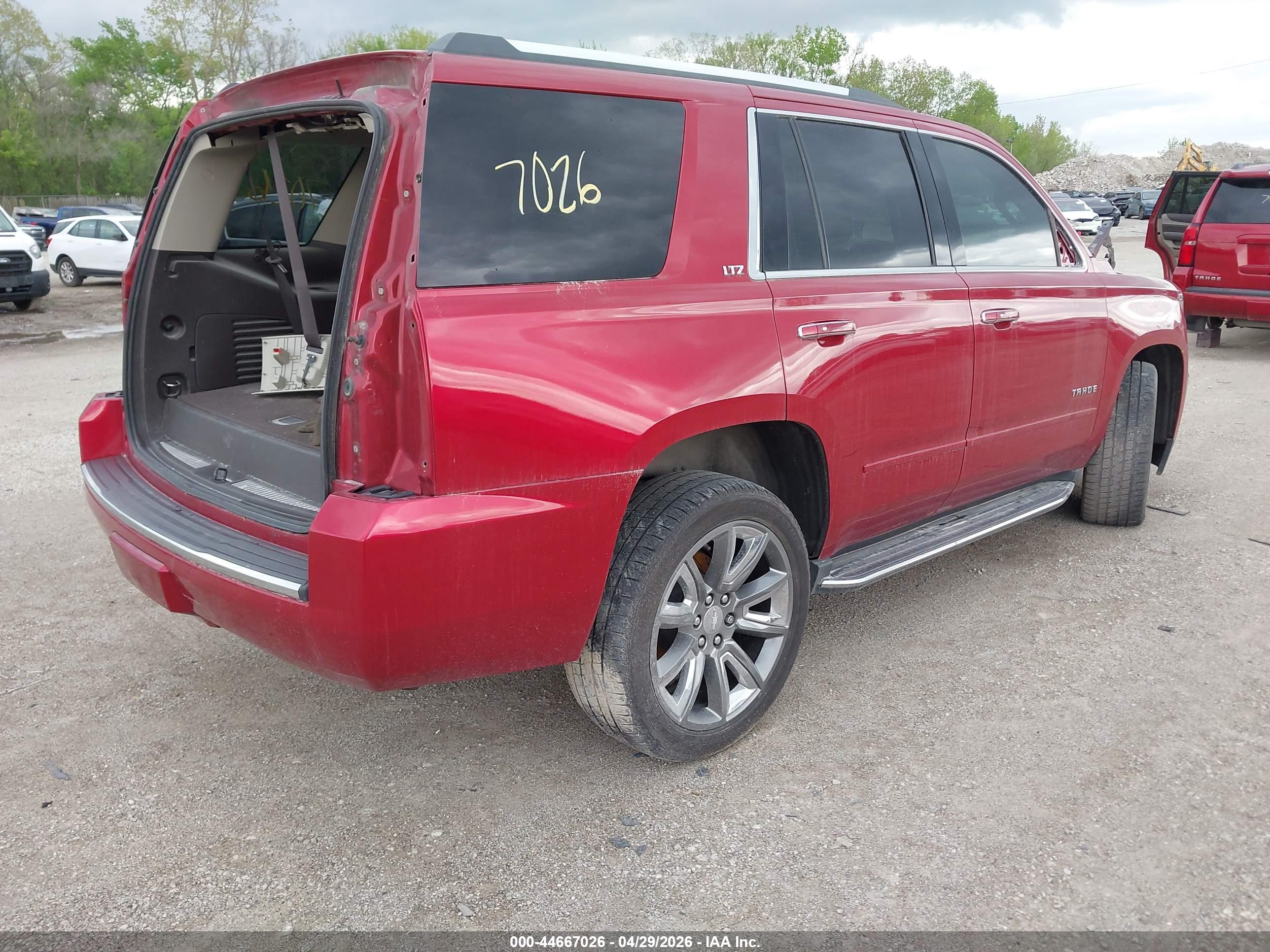 CHEVROLET TAHOE image 4