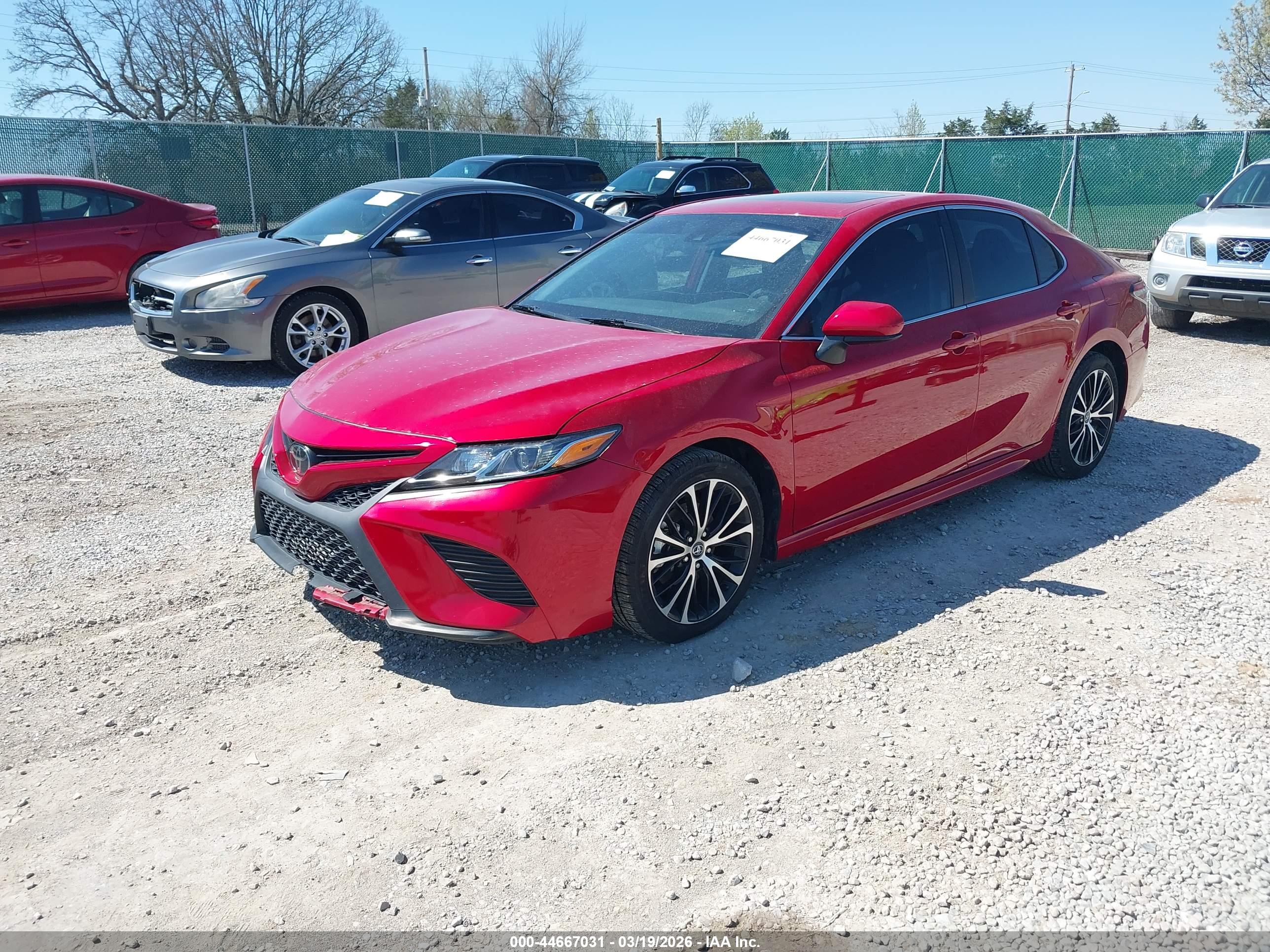 TOYOTA CAMRY image 2