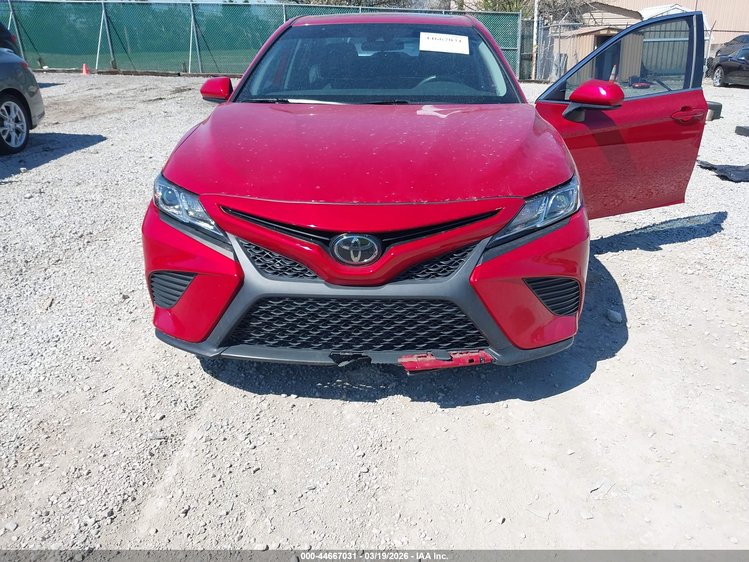 TOYOTA CAMRY image 6