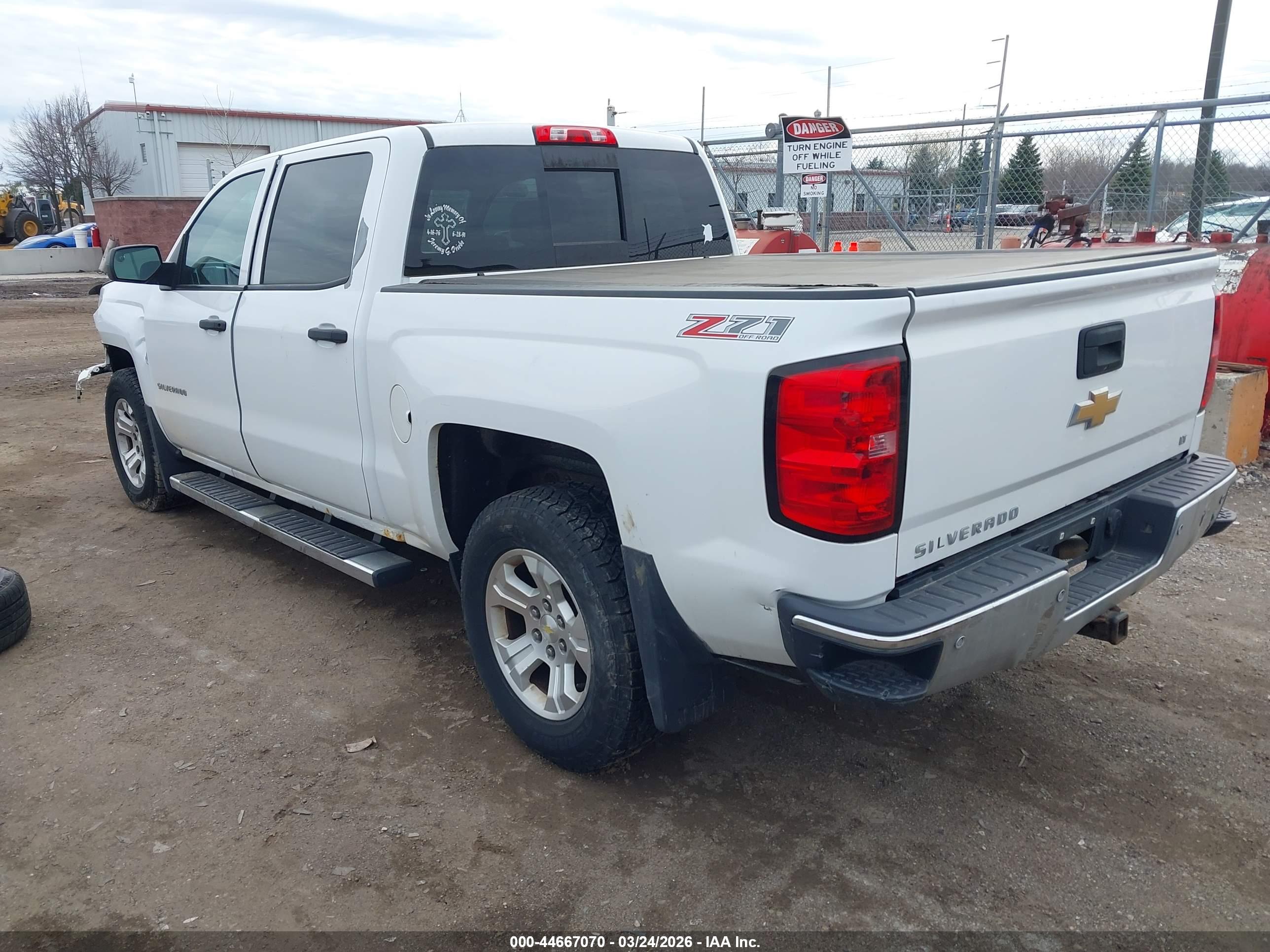 CHEVROLET SILVERADO image 3