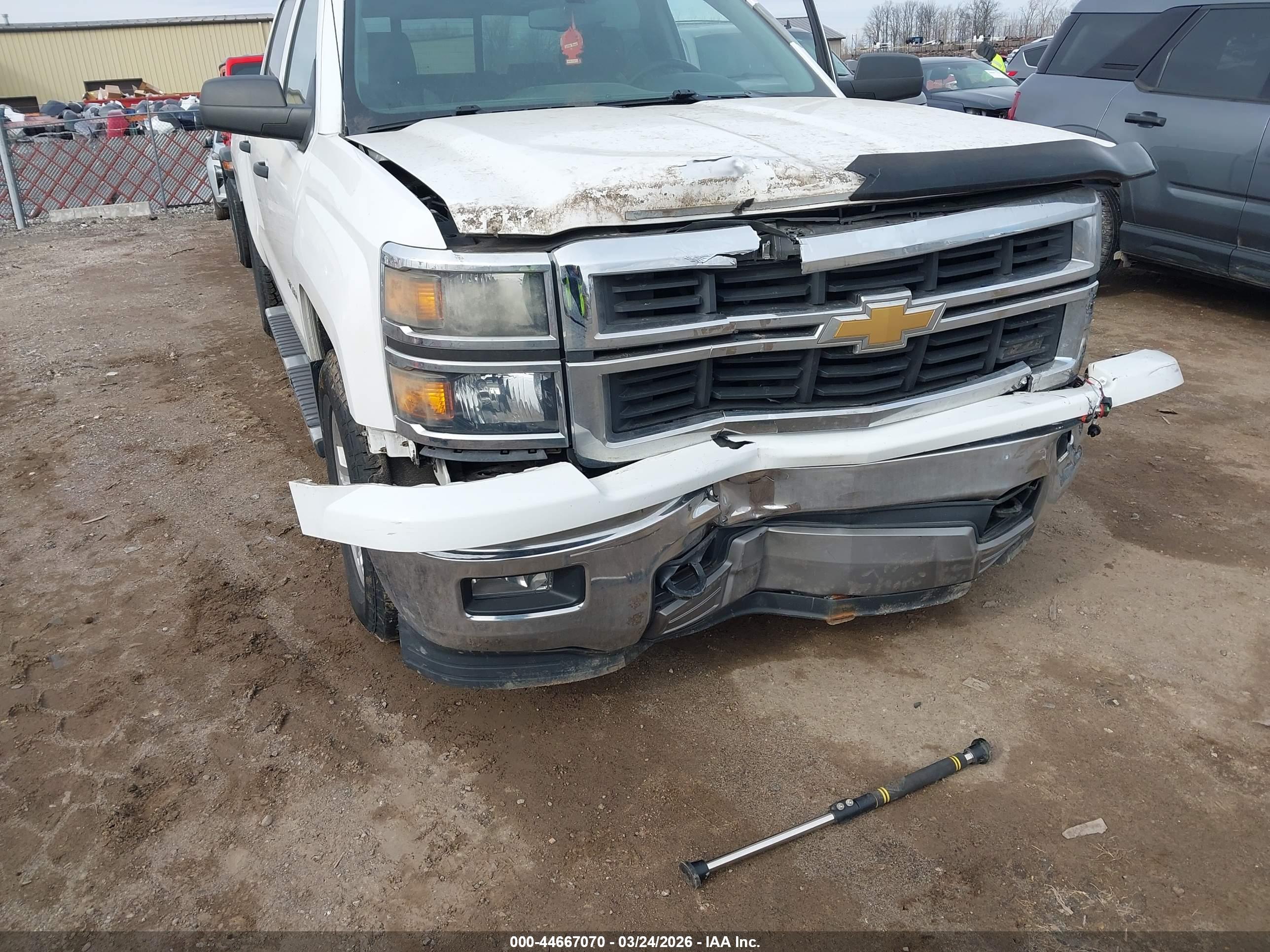 CHEVROLET SILVERADO image 6