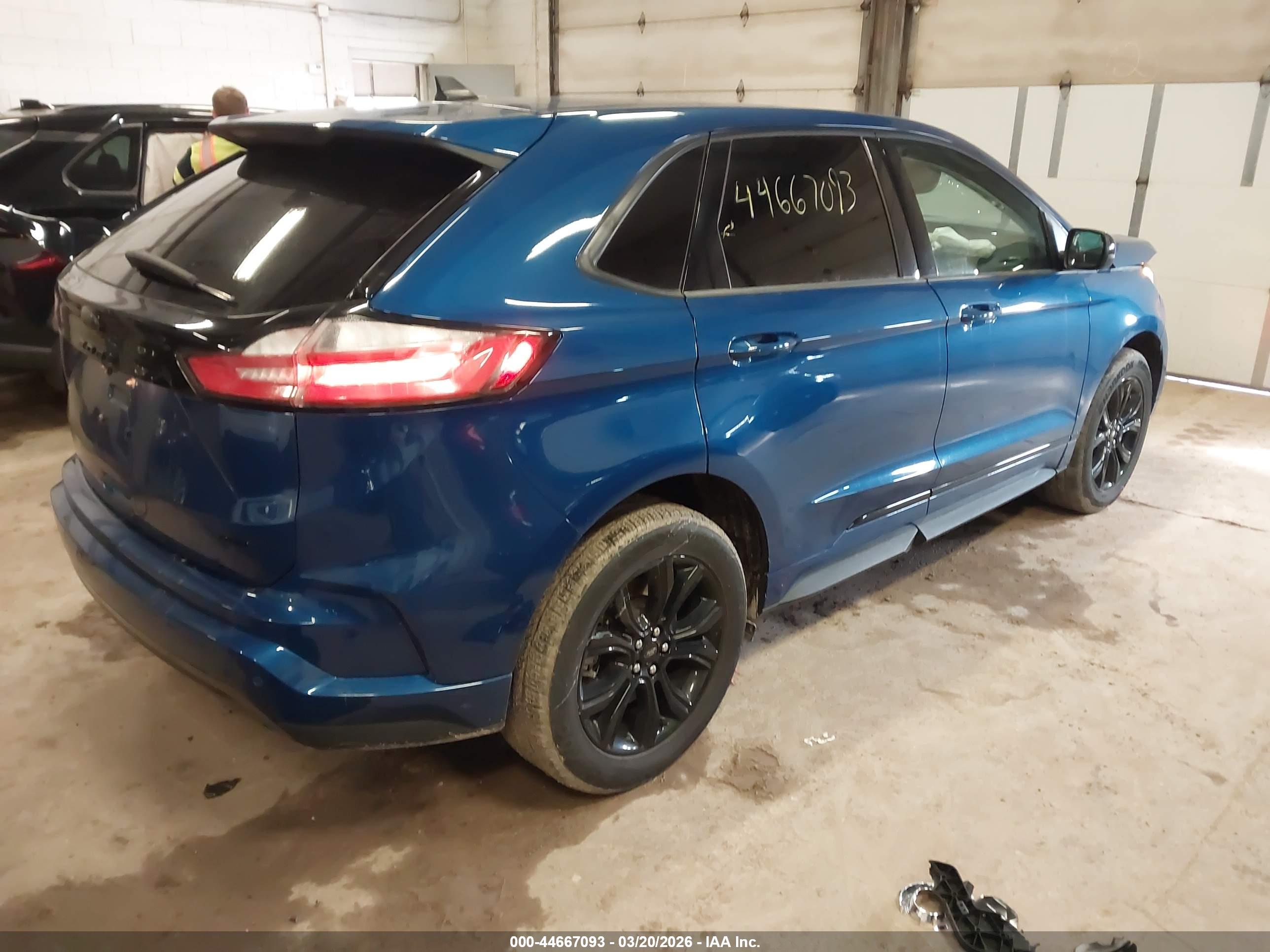 FORD EDGE image 4