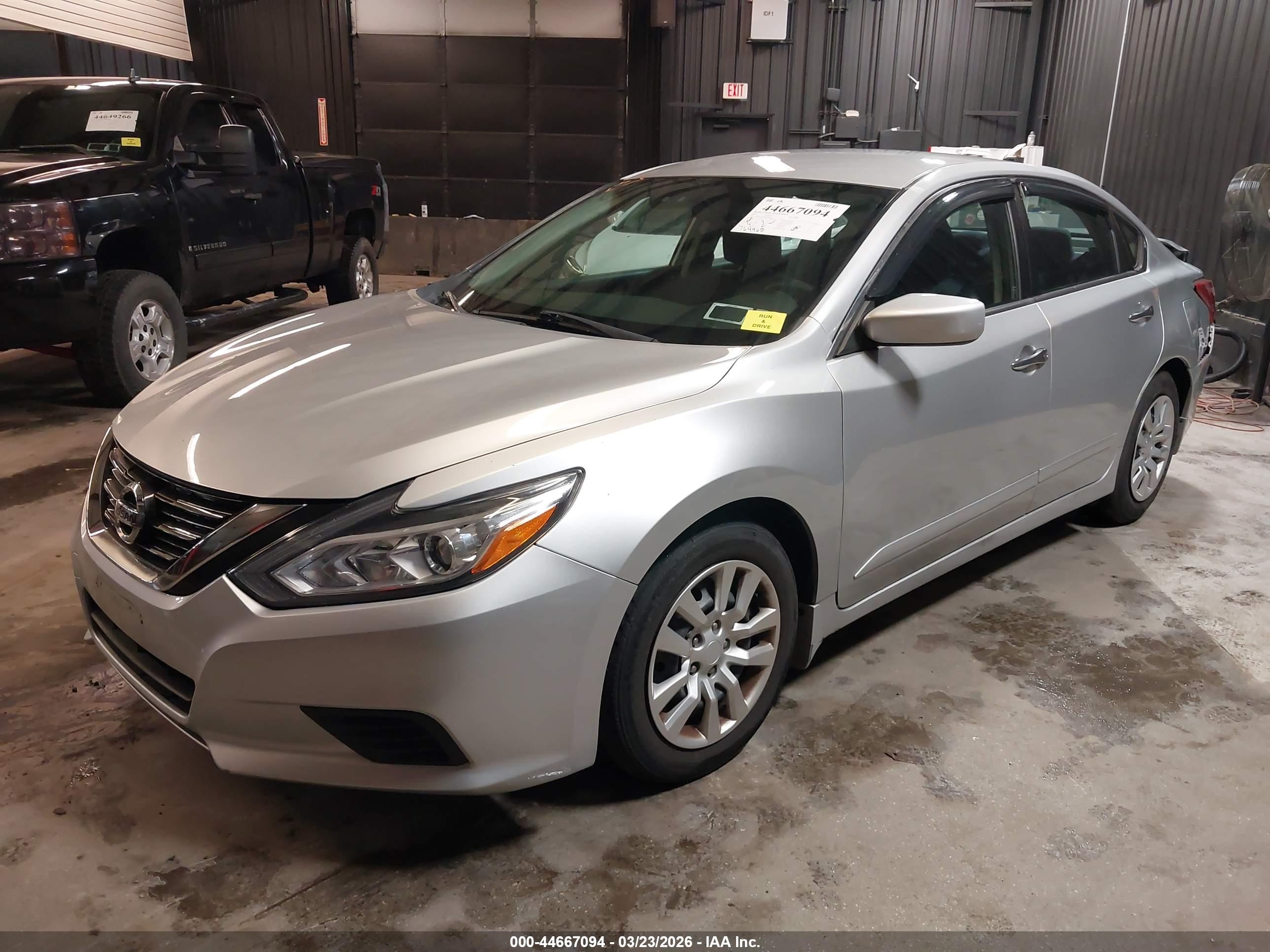 NISSAN ALTIMA image 2