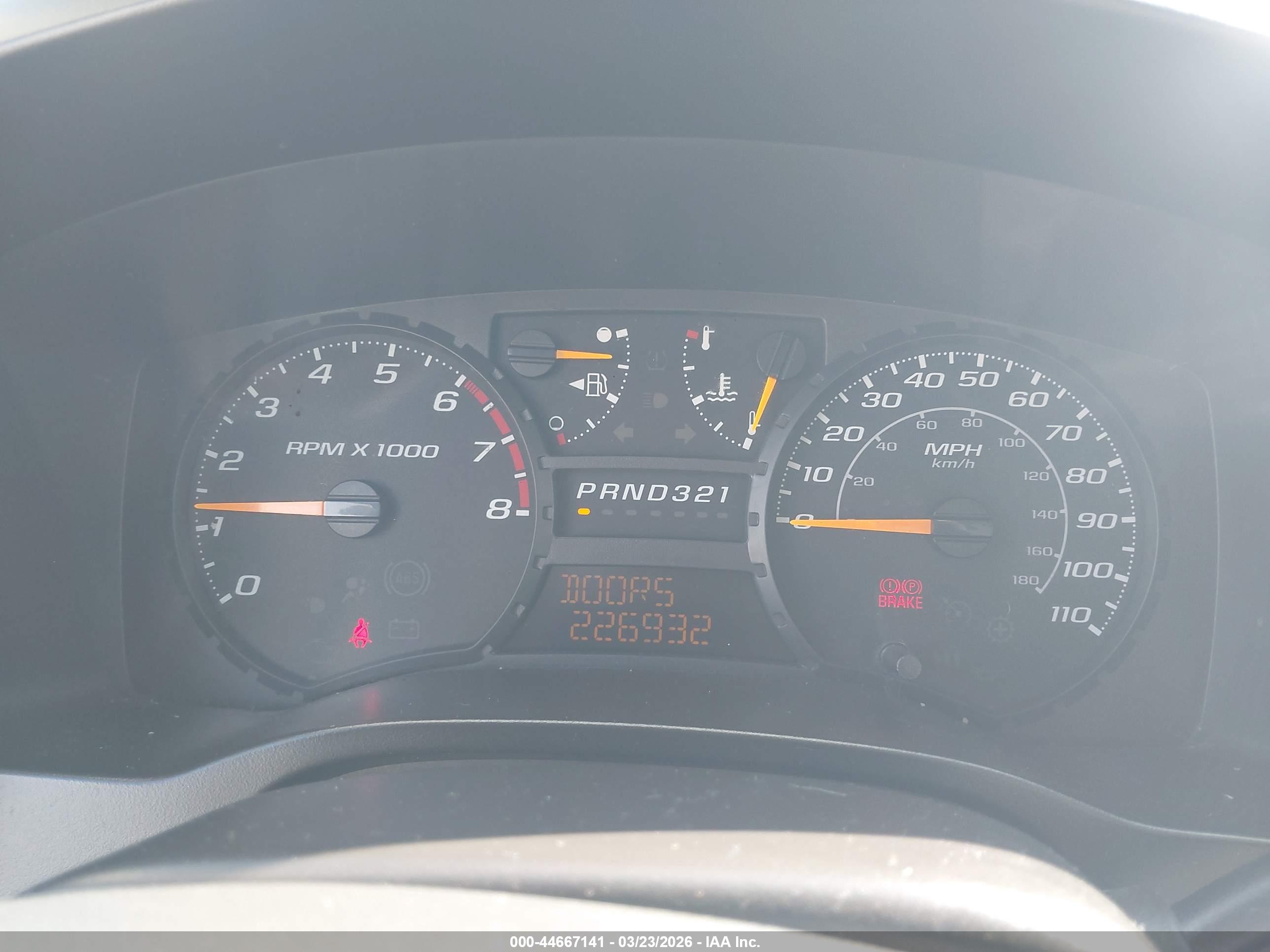 CHEVROLET COLORADO image 7